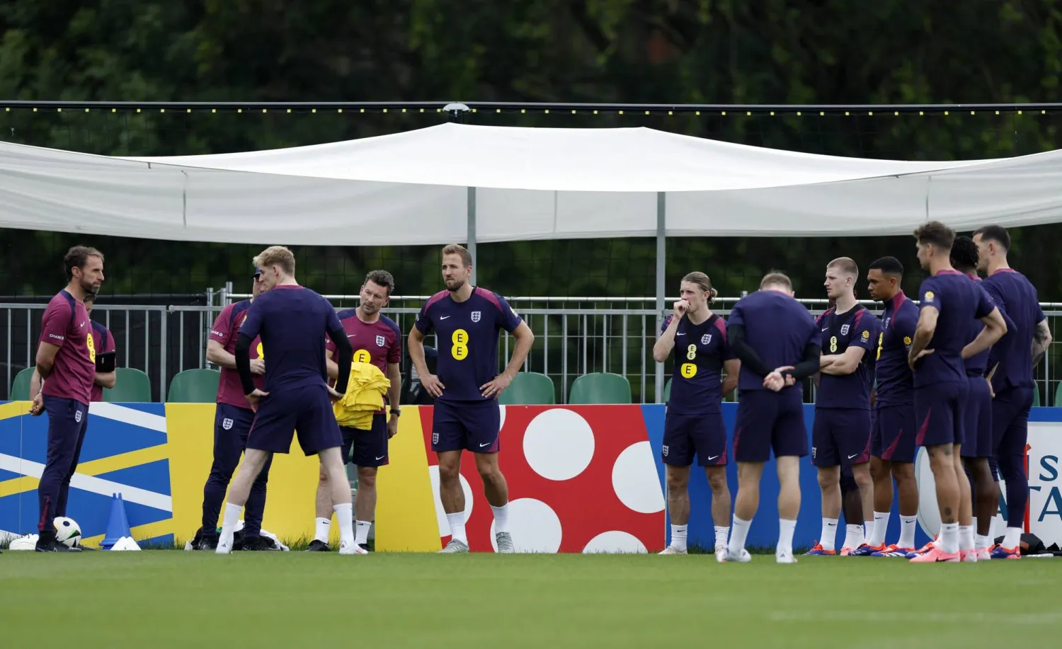 ساوثغيت خلال تدريبات إنجلترا (رويترز)