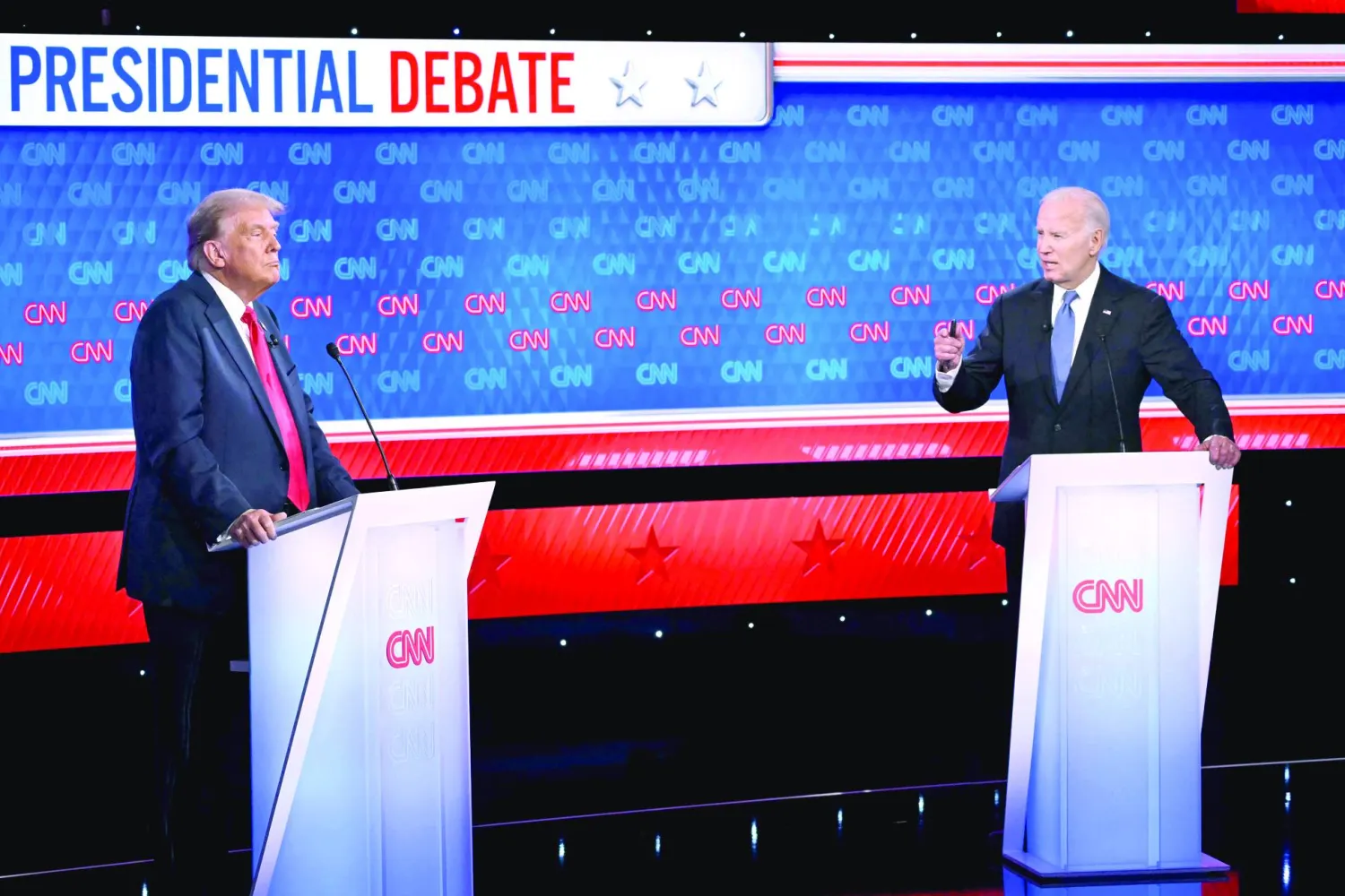 
جانب من المناظرة التلفزيونية الأولى بين بايدن وترمب فجر أمس (أ.ف.ب)
