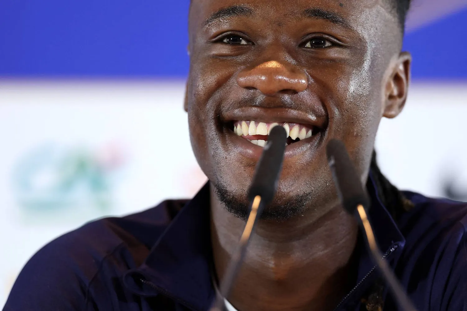 كامافينغا في حديثه خلال المؤتمر الصحافي (أ.ف.ب)