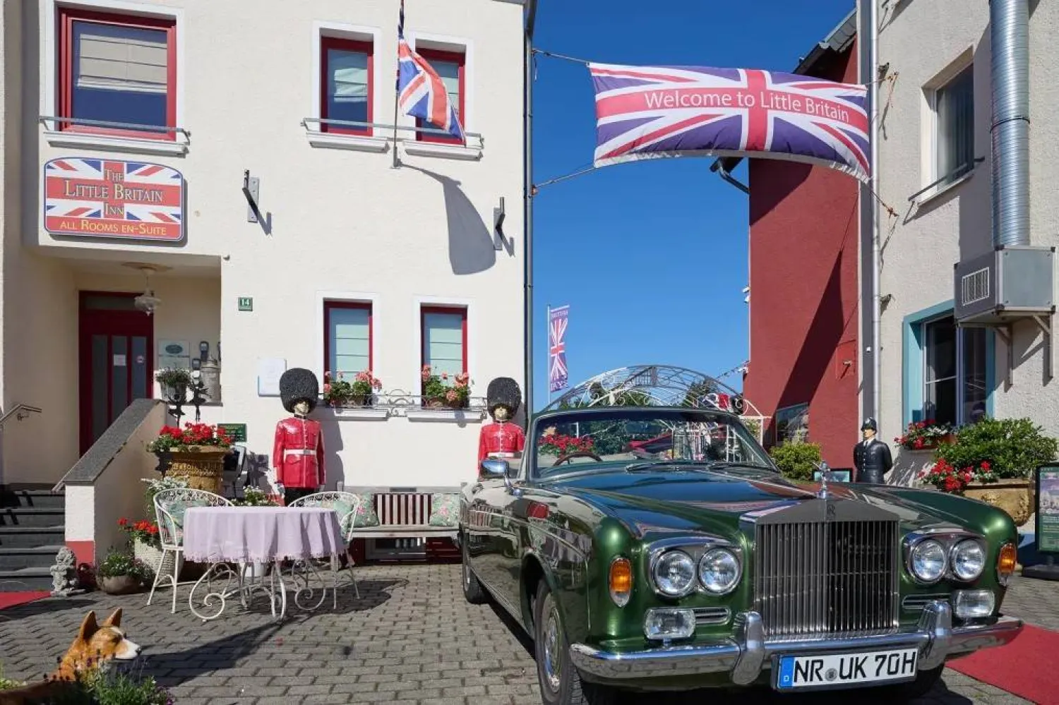 إنفاق أكثر من 500 ألف دولار على تذكارات بريطانية لفندق «ليتل بريتن إن». (موقع الفندق)