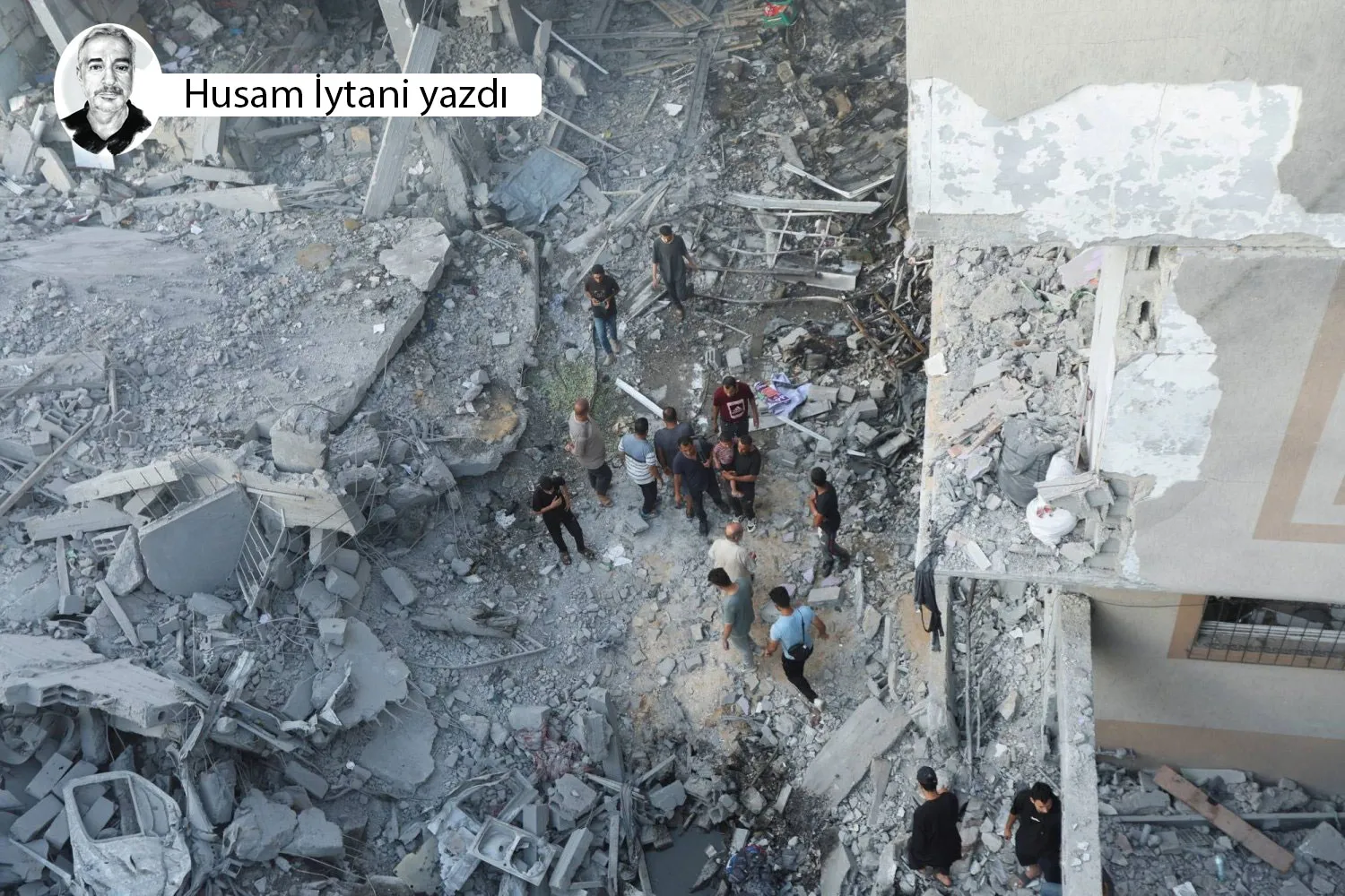 İsrail askeri operasyonunun ardından Nuseyrat Mülteci Kampı’nda meydana gelen yıkımdan (Reuters)