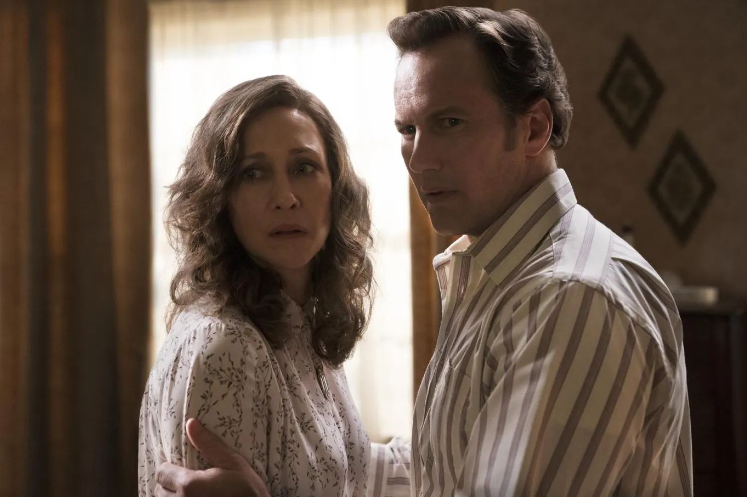 Michael Chaves’in yönettiği Korku Seansı 3: Katil Şeytan'ın başrollerinde Vera Farmiga (solda) ve Patrick Wilson yer alıyor (Warner Bros)