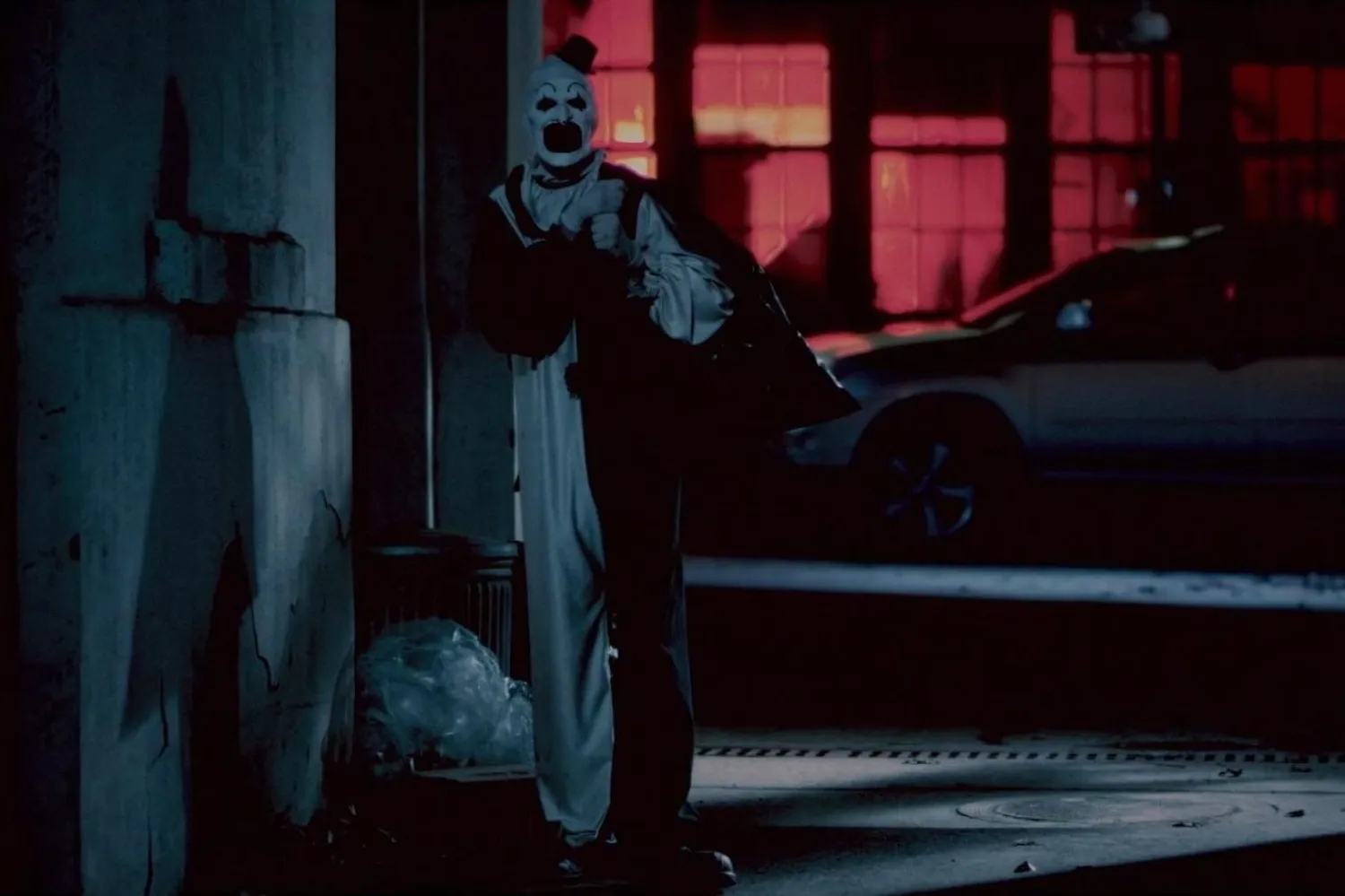 2016 yapımı ilk Terrifier, izleyicilerin sinema salonunda kusmasına hatta bayılmasına neden olmuştu (Bloody Disgusting)