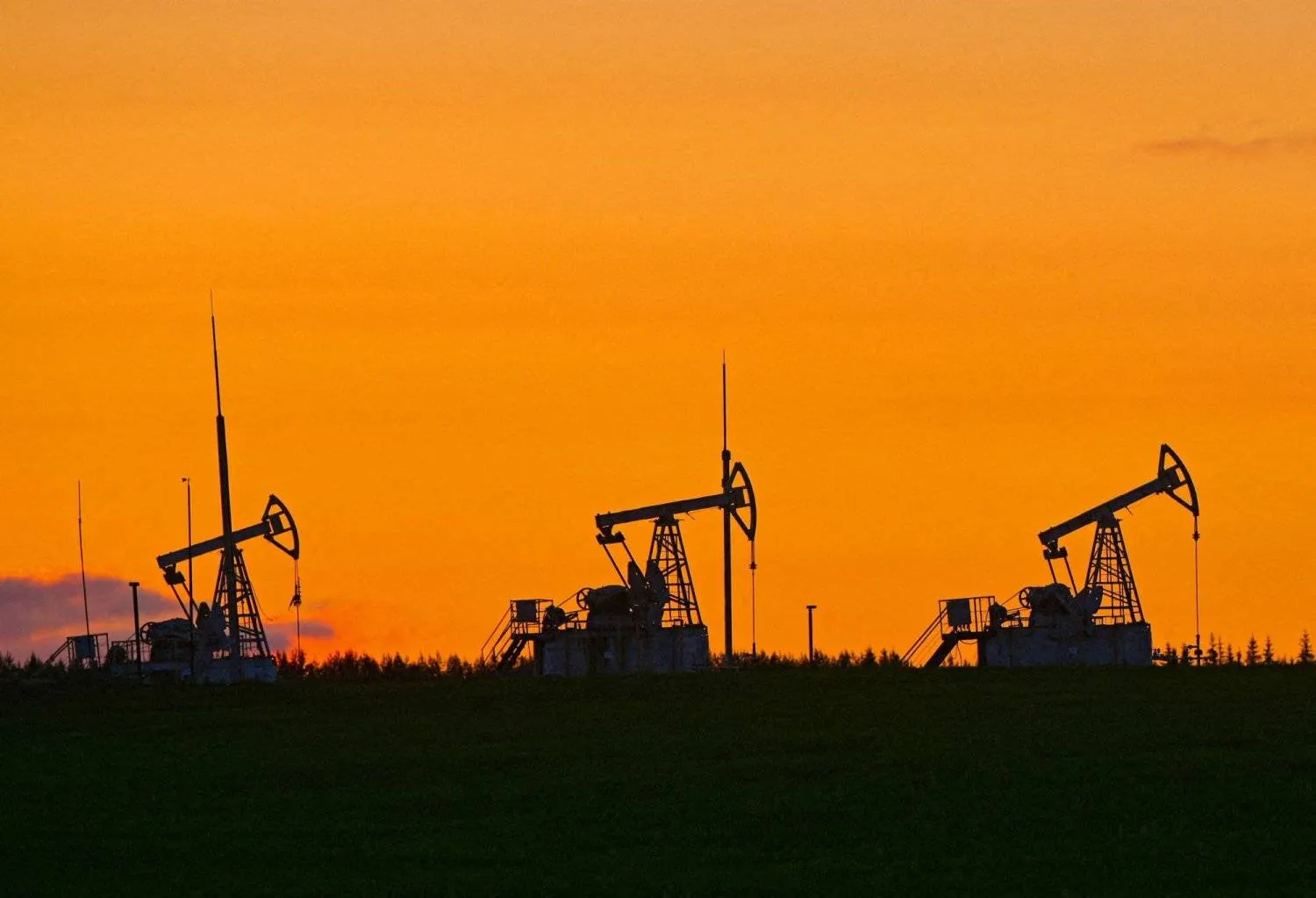 FILE PHOTO: A view shows oil pump jacks outside Almetyevsk in the Republic of Tatarstan, Russia June 4, 2023. REUTERS/Alexander Manzyuk//File Photo

