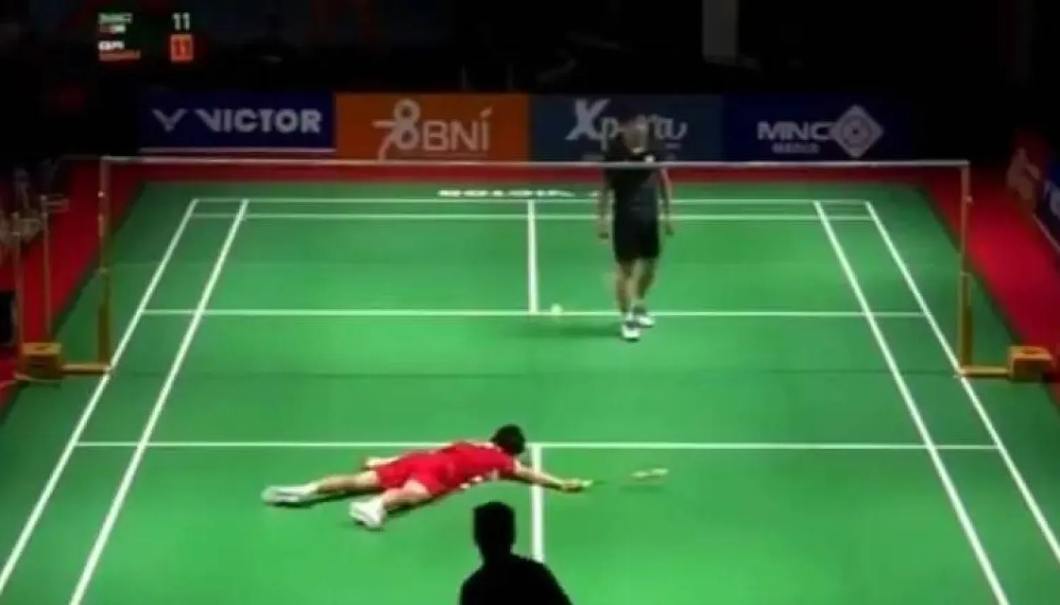 صور متداولة للاعب الريشة الصيني في وسائل الإعلام الصينية (الإعلام الصيني)