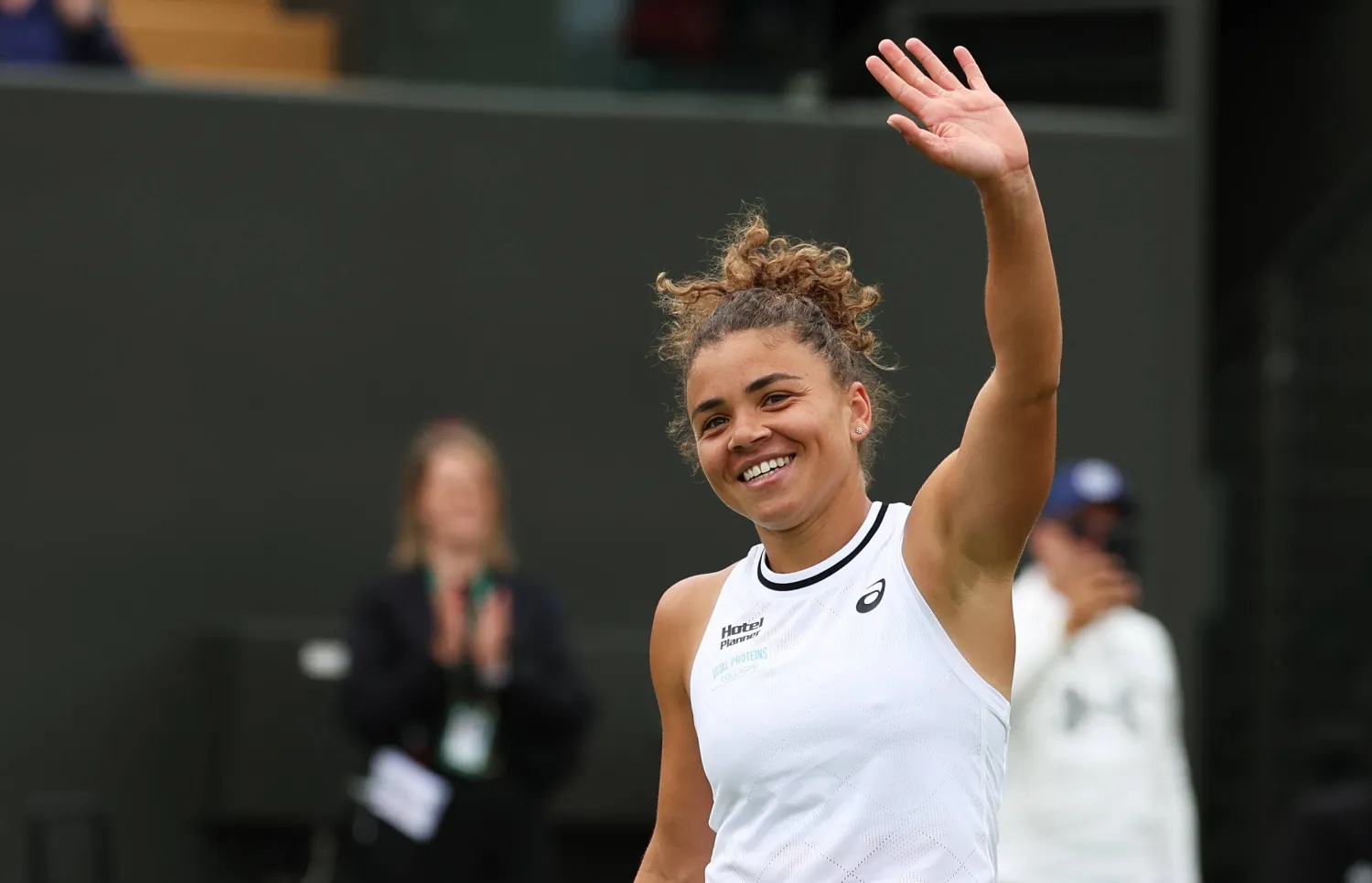 الإيطالية جاسمين باوليني (إ.ب.أ)