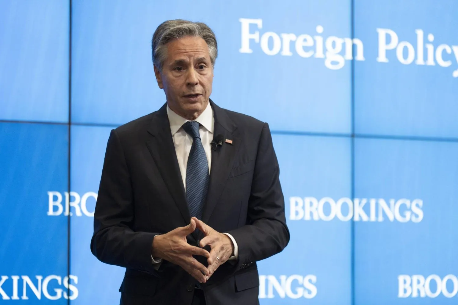 ABD Dışişleri Bakanı Anthony Blinken Brookings Enstitüsü'nde konuşurken (AP)