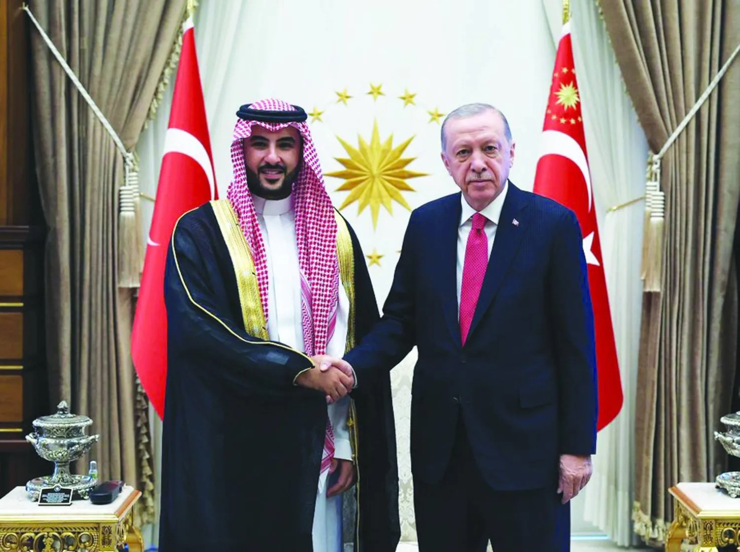 Cumhurbaşkanı Recep Tayyip Erdoğan'ın Prens Halid bin Selman'ı kabulüne ilişkin Cumhurbaşkanlığı tarafından X'te yayımlanan fotoğraf