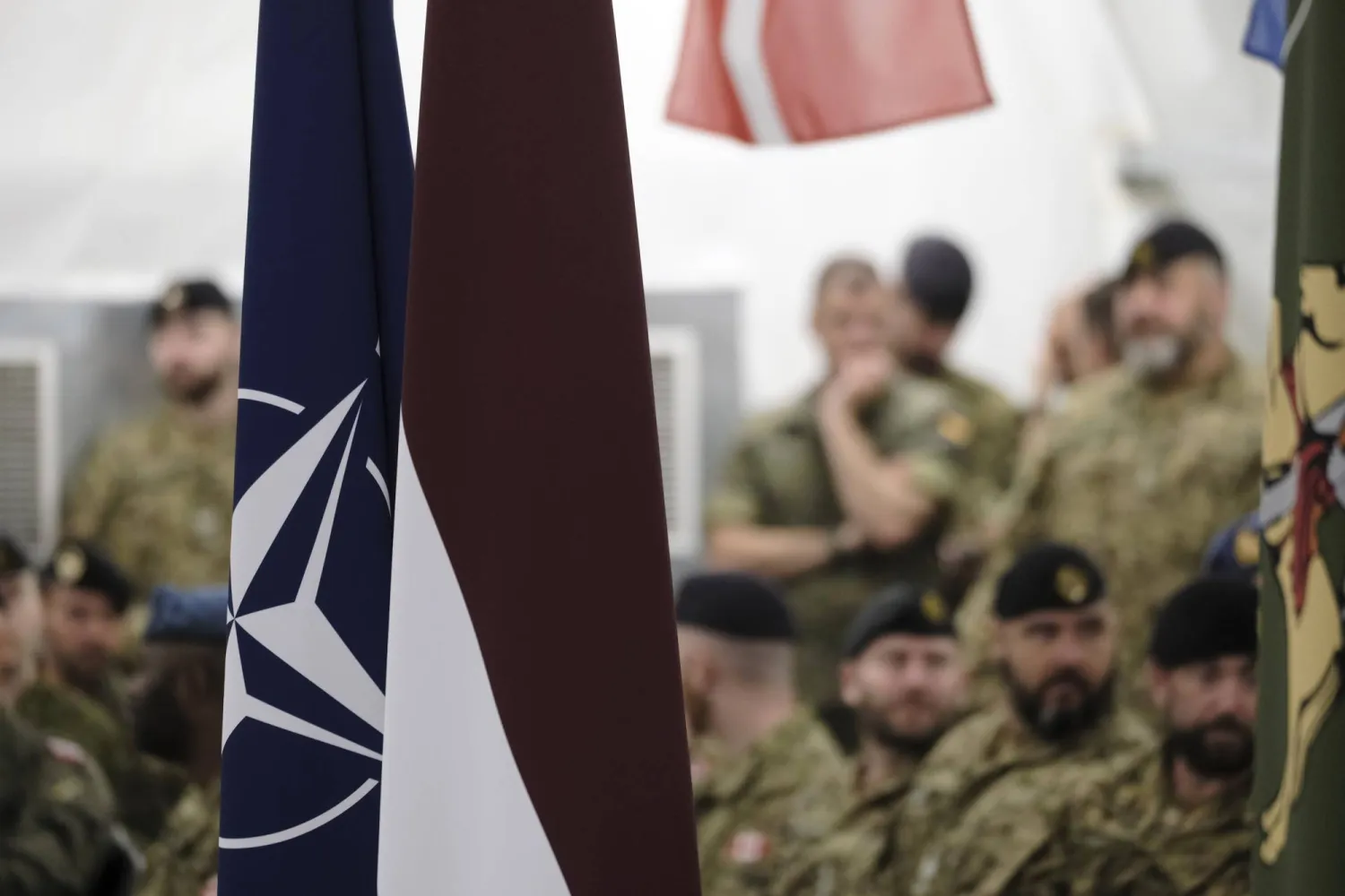 الأمين العام لحلف شمال الأطلسي «الناتو» لم يتمكن من إقناع الدول الأعضاء بأن تلتزم بتعهد متعدد السنوات لدعم أوكرانيا مالياً (إ.ب.أ)