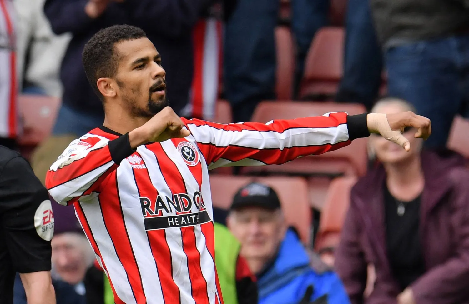 إليمان ندياي (رويترز)