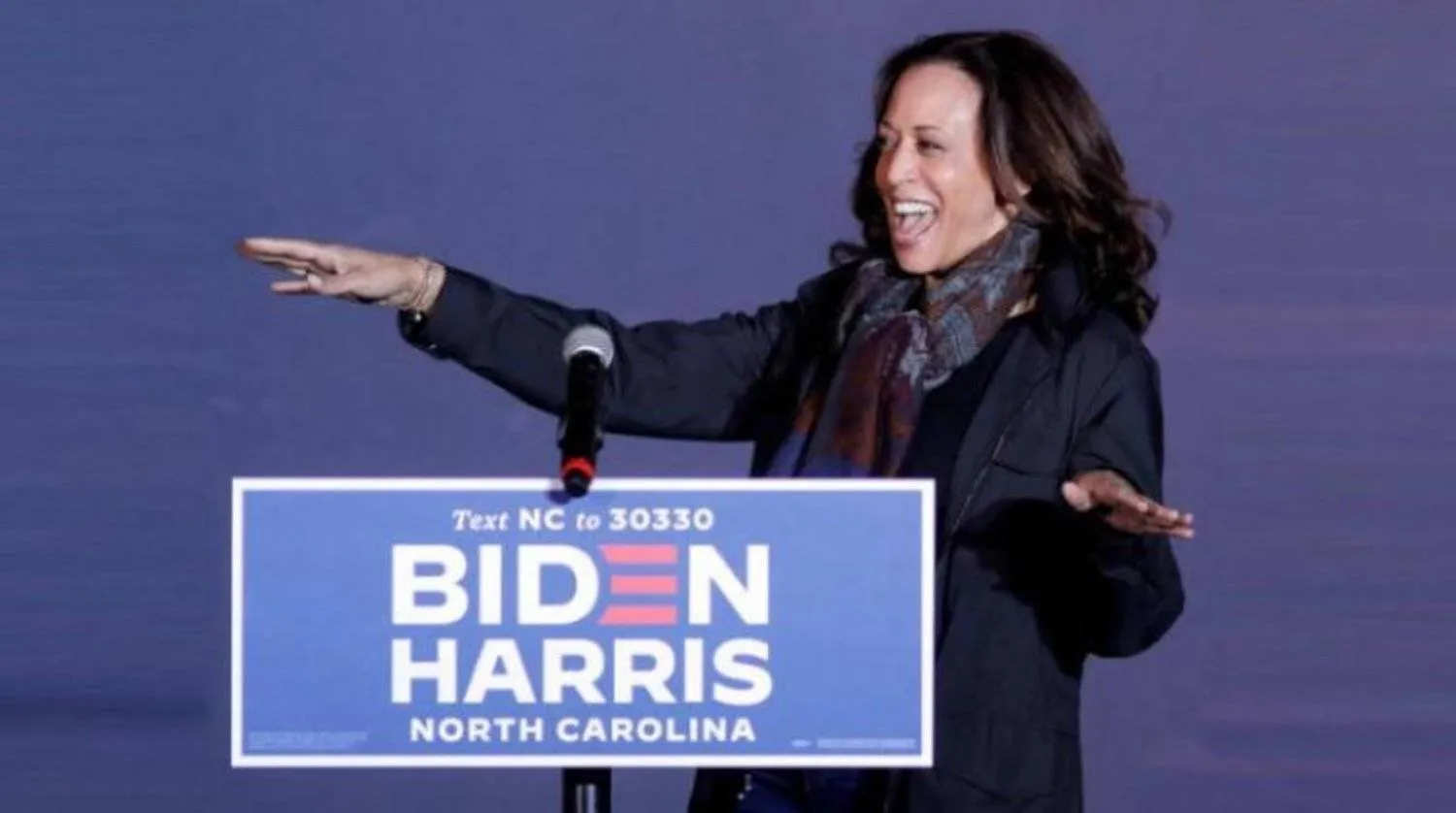 كامالا هاريس نائبة الرئيس الأميركي (رويترز)