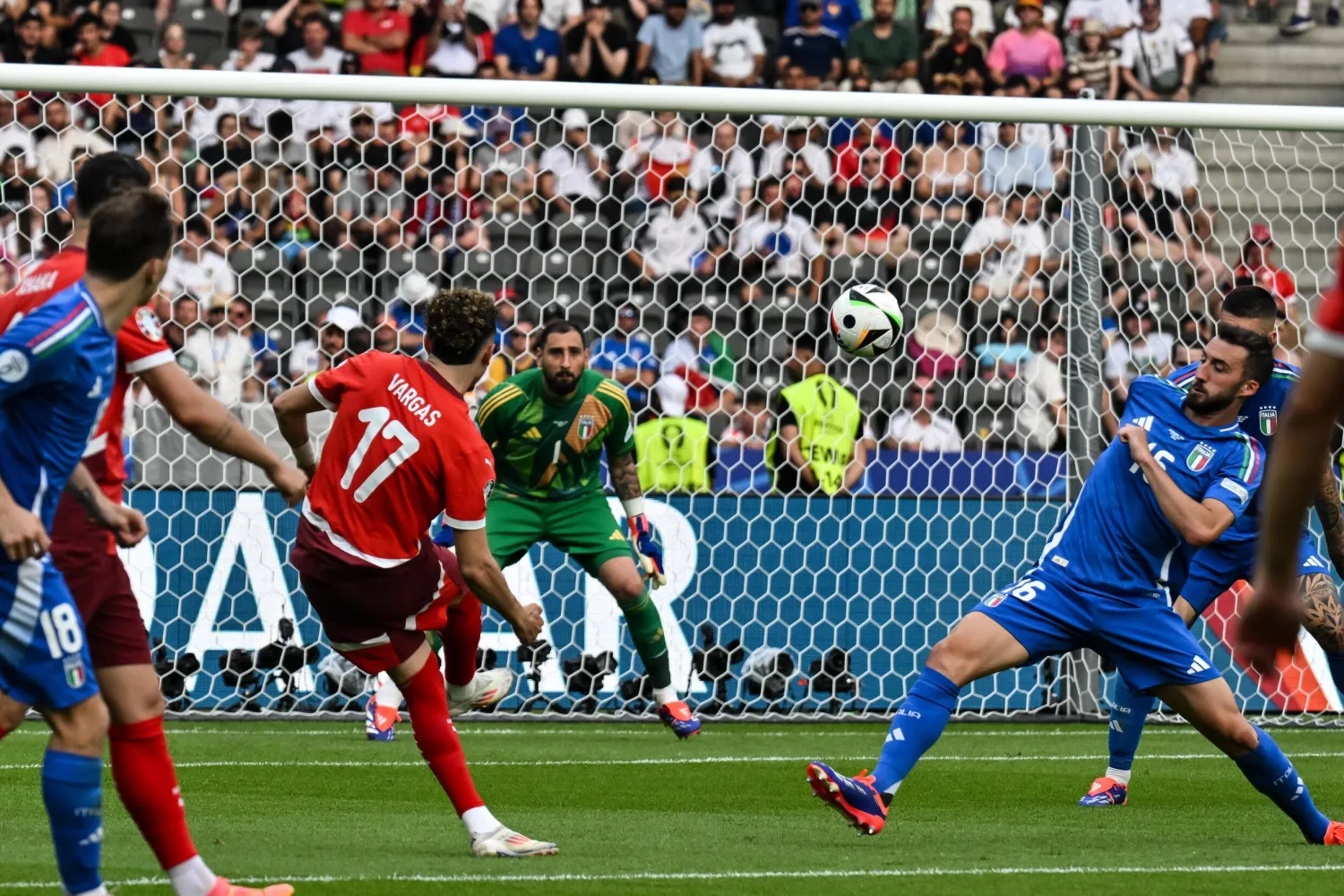 Ruben Vargas scored Switzerland's stunning second against Italy. Fabrice COFFRINI / AFP