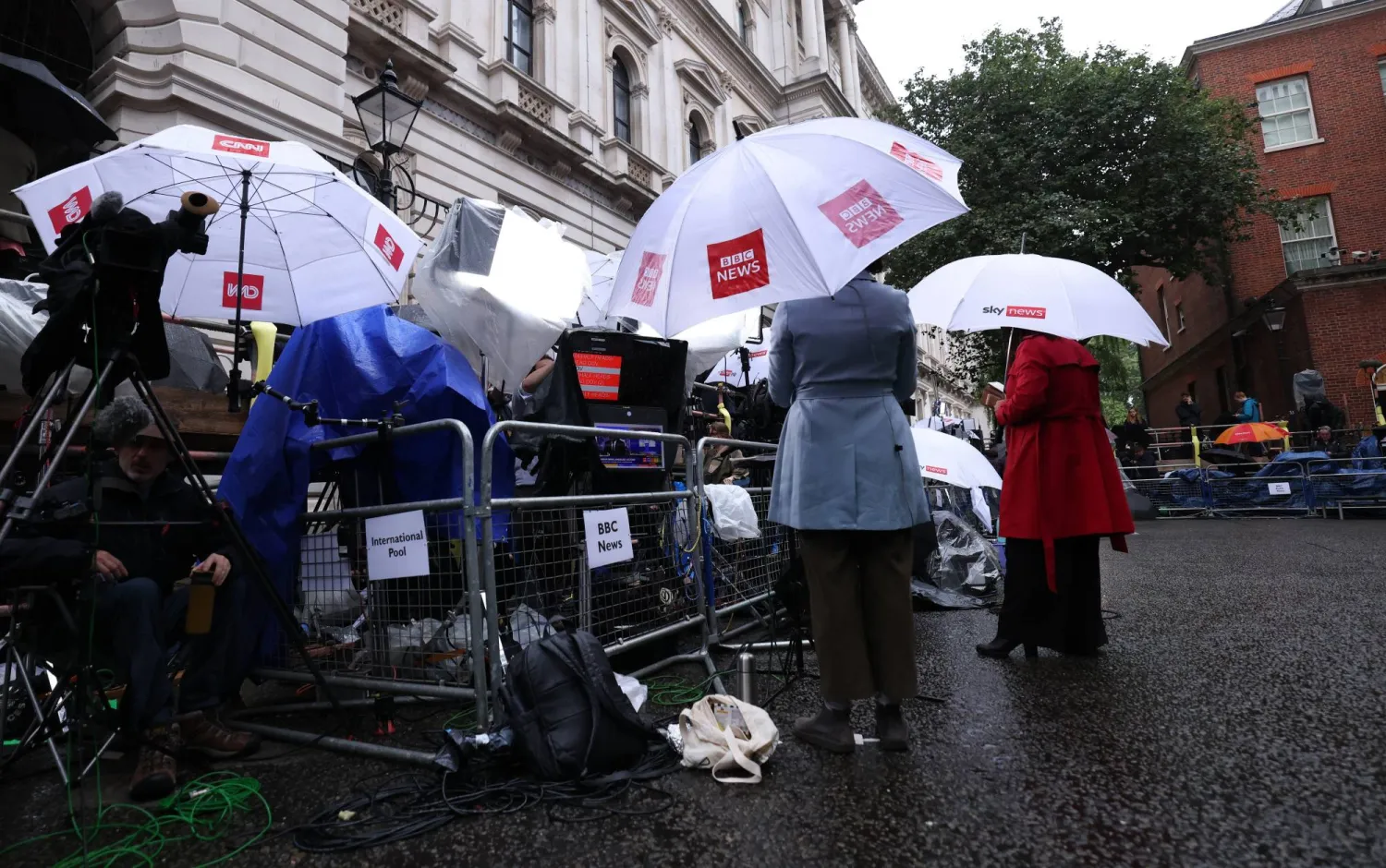 Media outside Downing Street in London, Britain, 05 July 2024. Britons went to the polls on 04 July 2024, which the Labor party, led by Keir Starmer, won with a majority. EPA/ANDY RAIN