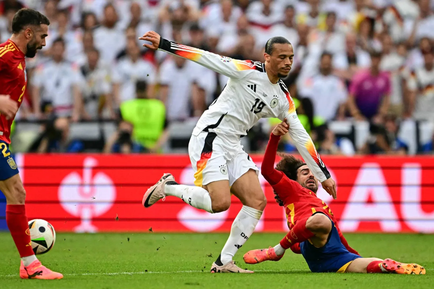 ليروي ساني (أ.ف.ب)