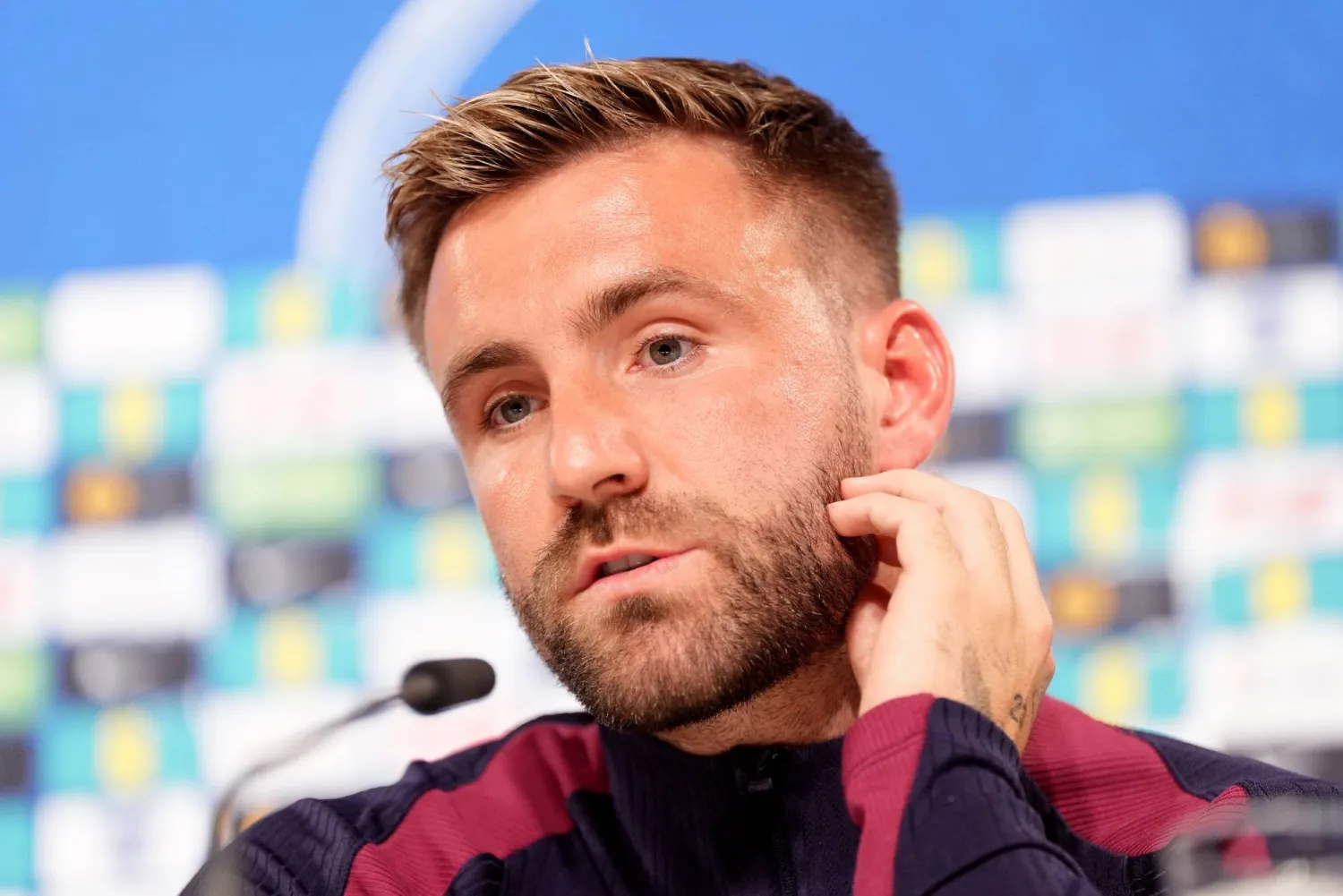 لوك شو خلال حديثه للصحافيين (د.ب.أ)