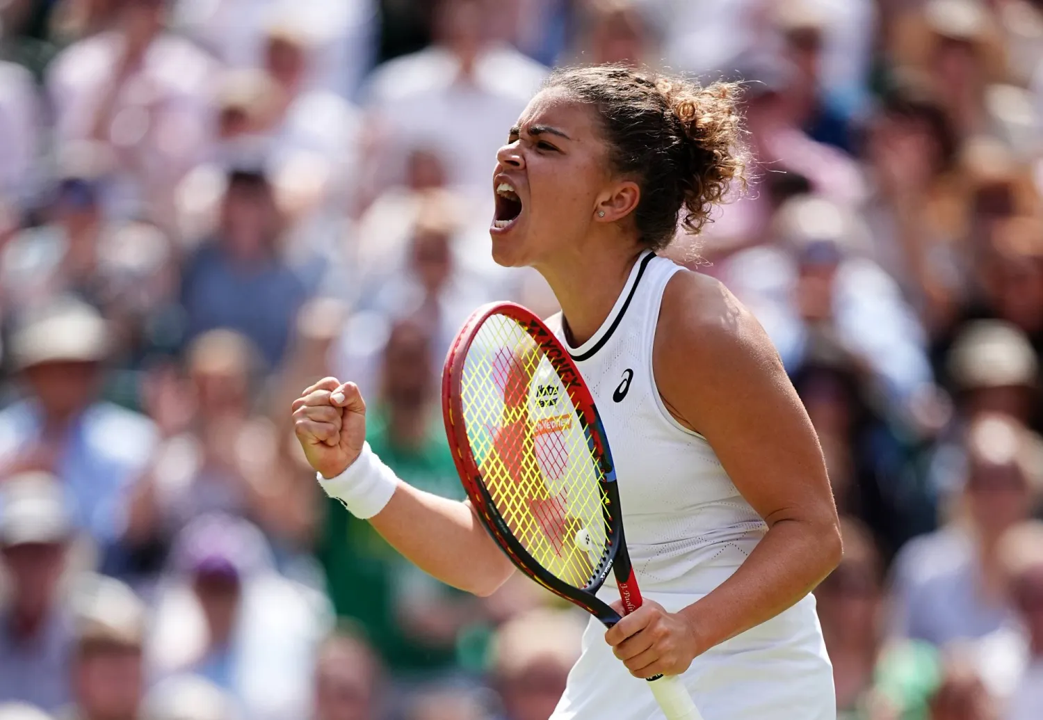 الإيطالية باوليني تصرخ فرحا عقب بلوغها نهائي ويمبلدون للتنس (د.ب.أ)