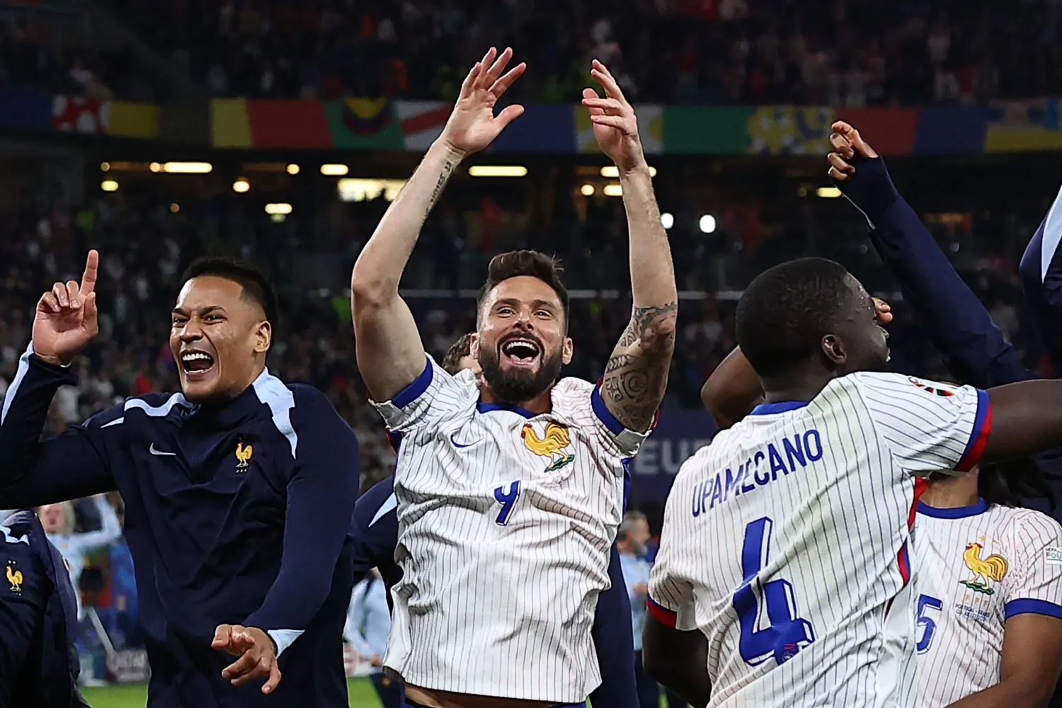 أوليفييه جيرو يعلن اعتزاله اللعب دولياً (أ.ف.ب)