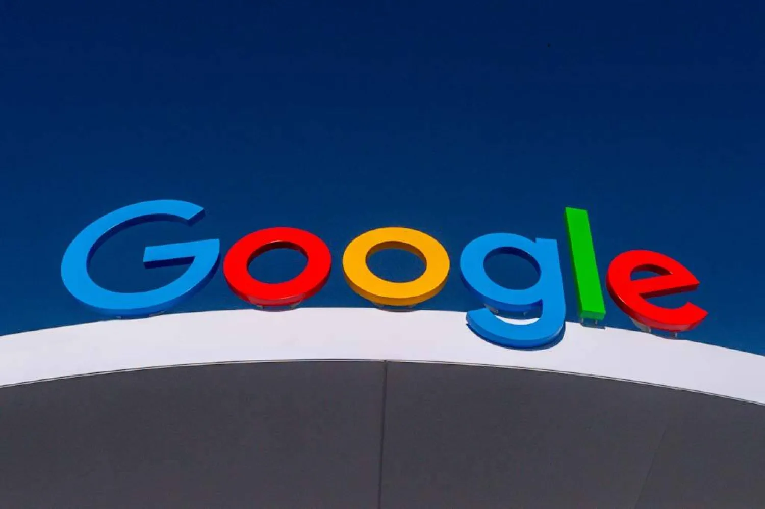 FILED - 09 January 2024, US, Las Vegas: The Google logo can be seen on the Internet company's pavilion at the CES technology trade fair. Photo: Andrej Sokolow/dpa