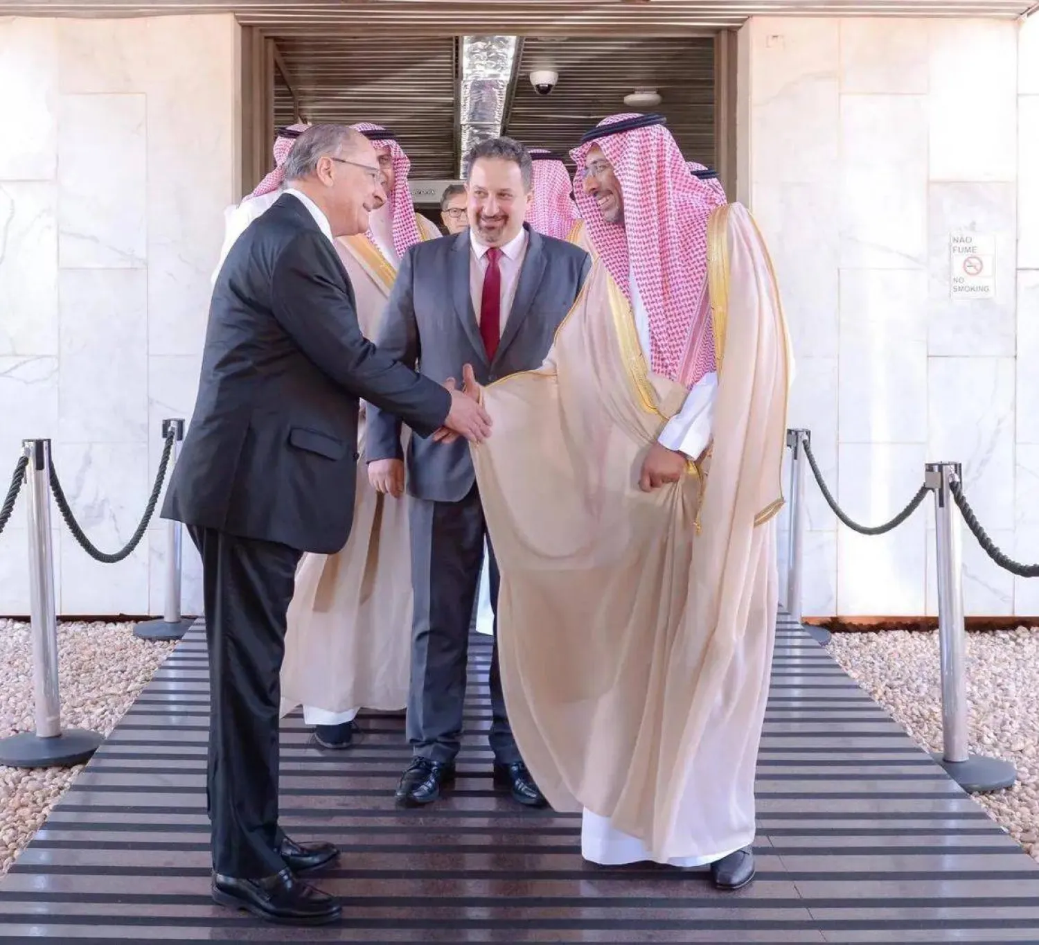 وزير الصناعة والثروة المعدنية السعودي يلتقي نائب رئيس البرازيل (واس)