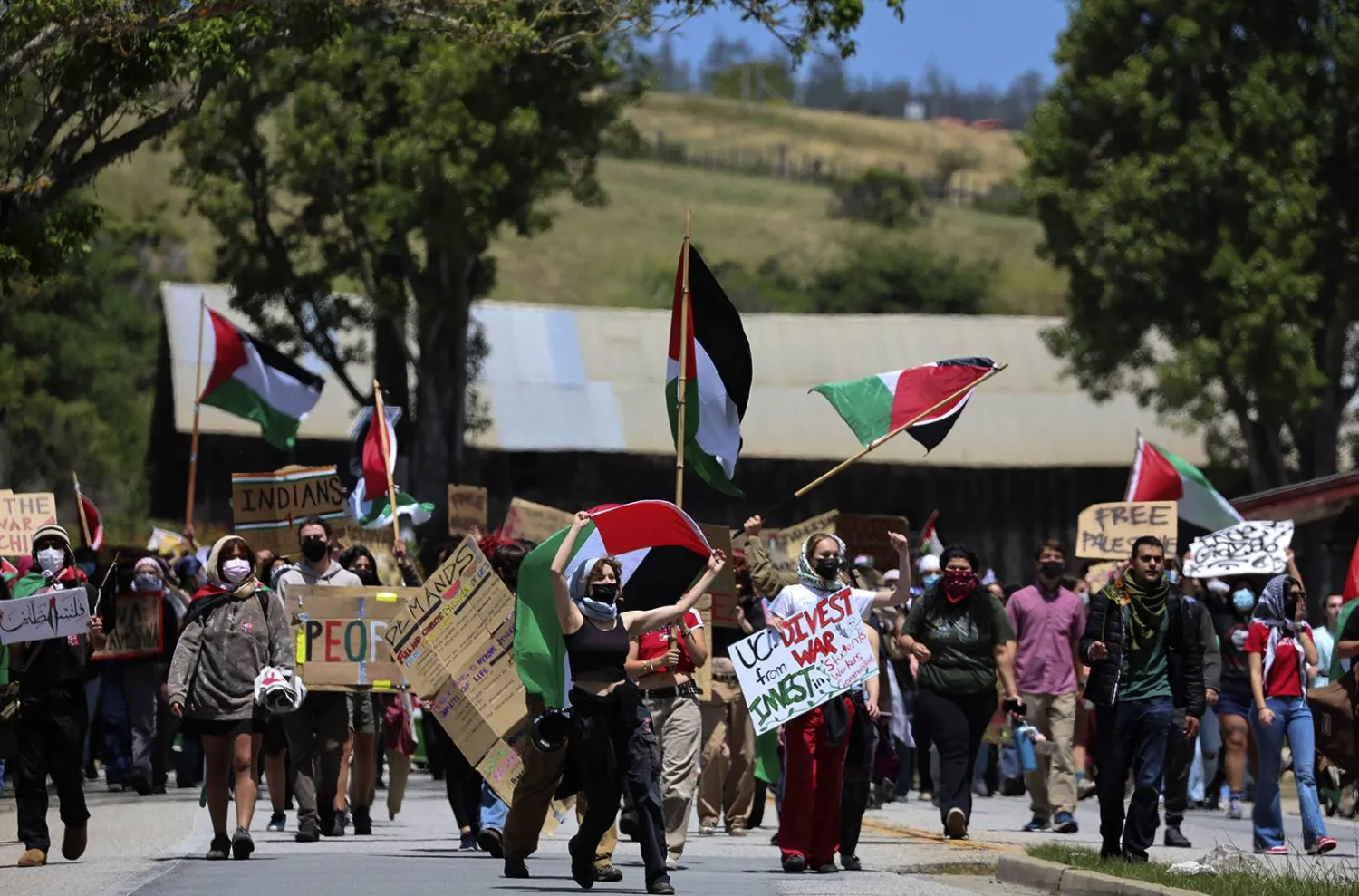 جانب من الاحتجاجات المؤيدة للفلسطينيين في الجامعات الأميركية (أ.ب)