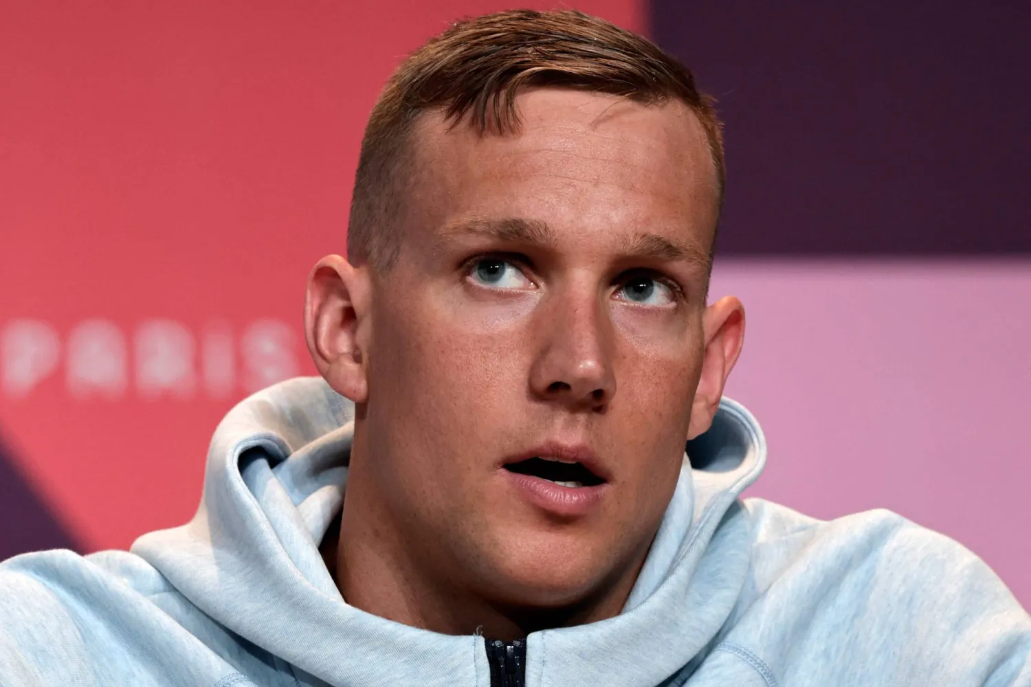 السباح الأميركي يقول إنه لم يعد يثق في قدرة منظمي الأولمبياد على ضمان العدالة في الأحواض (أ.ف.ب)