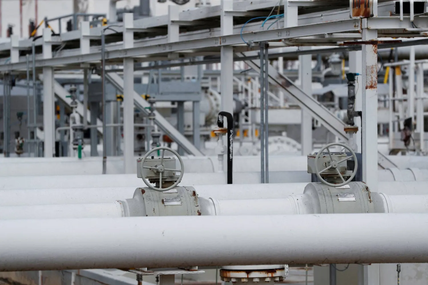 خطوط أنابيب نفطية في جمهورية التشيك (رويترز)