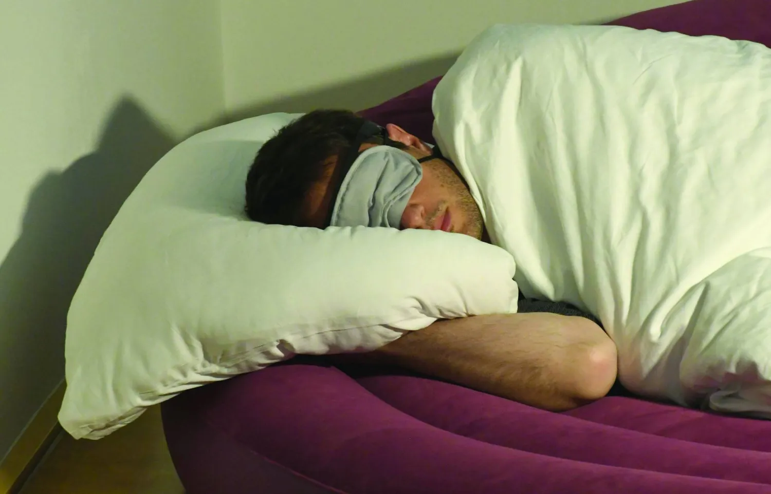 شخص نائم  (د.ب.أ)