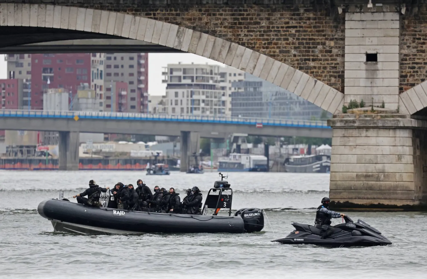 نهر السين كان صالحاً للسباحة ما بين 17 و23 يوليو (رويترز)