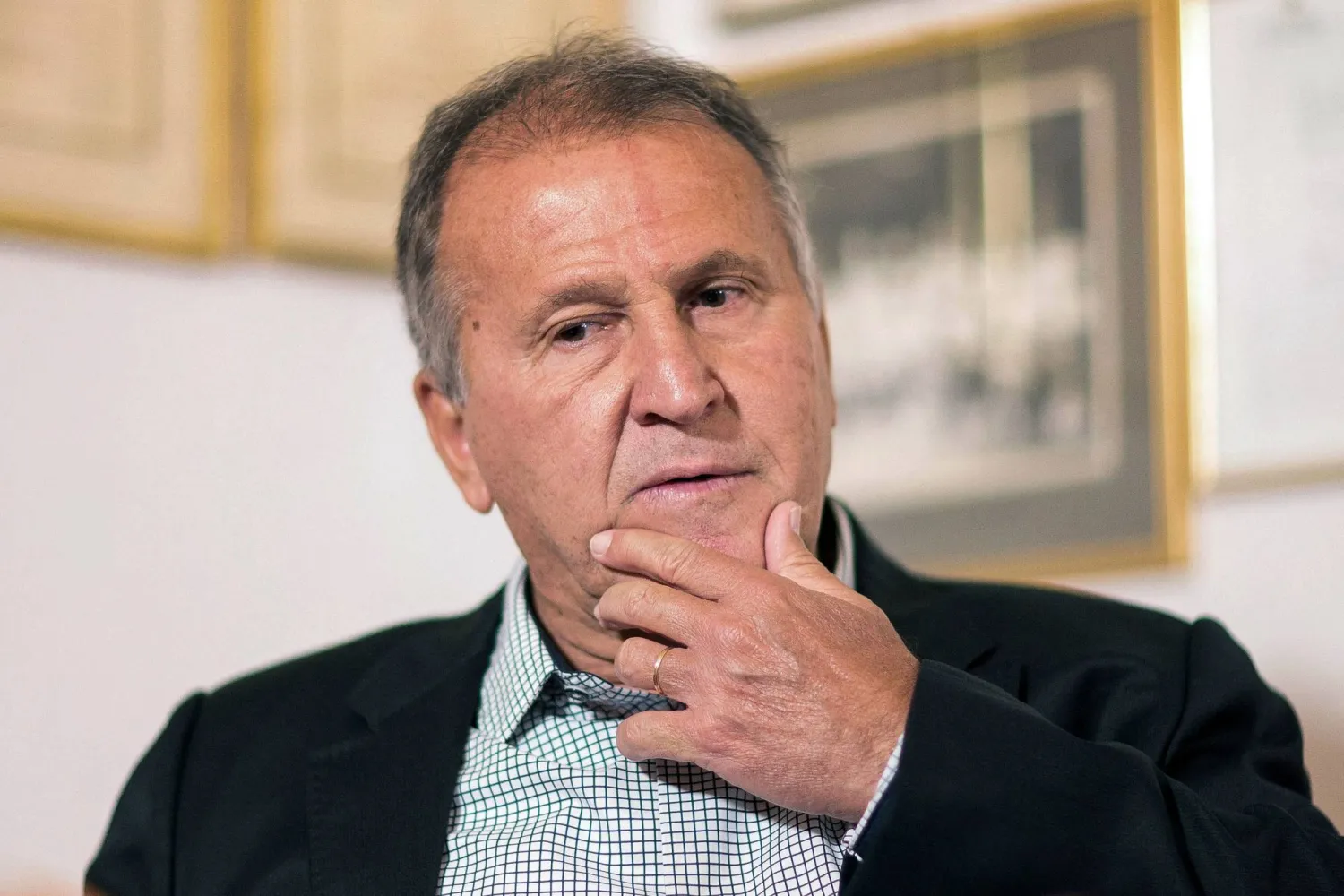 نجم الكرة البرازيلية السابق زيكو (أ.ف.ب)