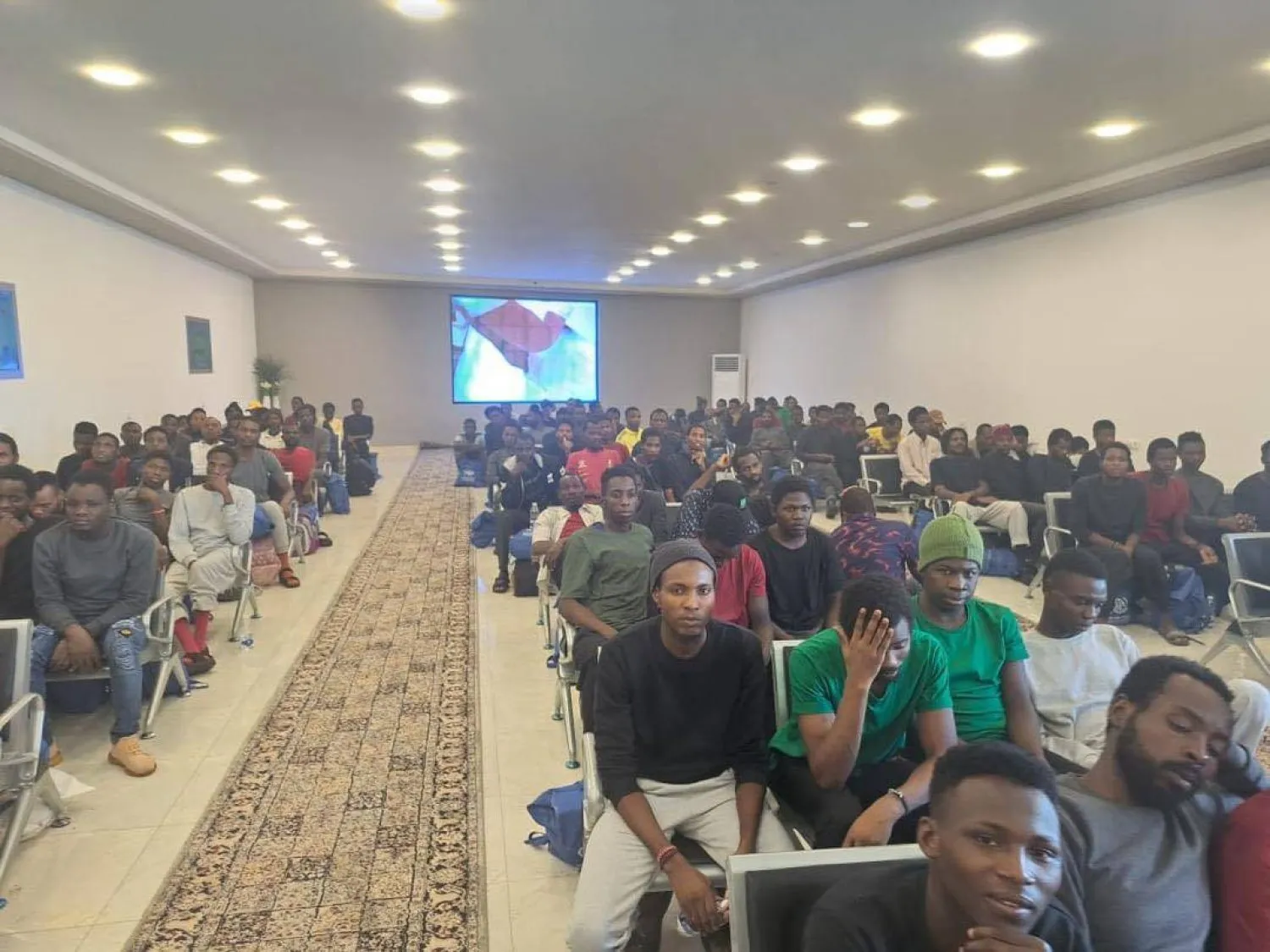  Libya'dan Nijer'e sınır dışı edilen Afrikalı göçmenler (Libya Yasadışı Göçle Mücadele Ajansı)