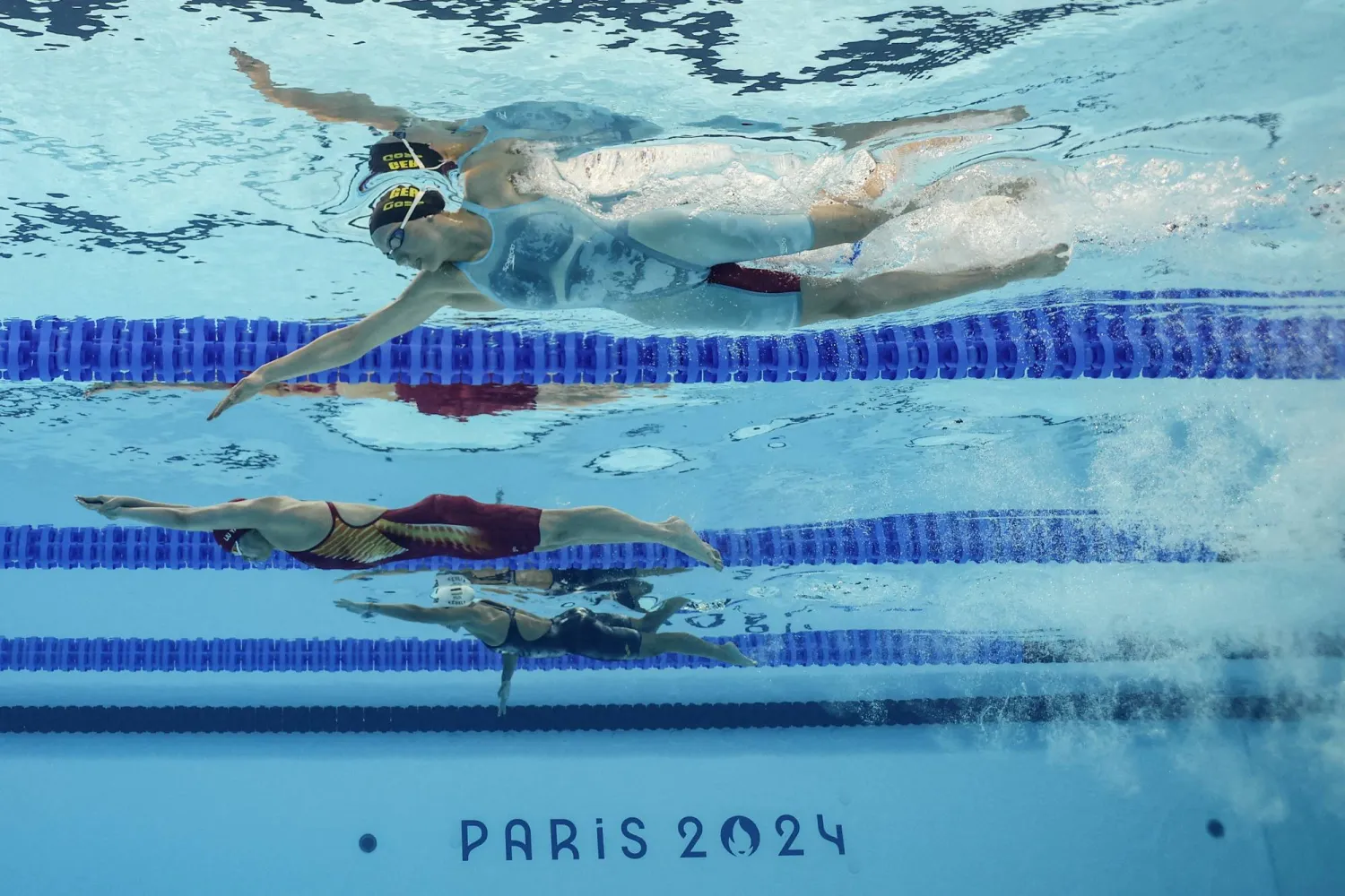 السباحون في الأولمبياد يعانون من المواصلات (رويترز)