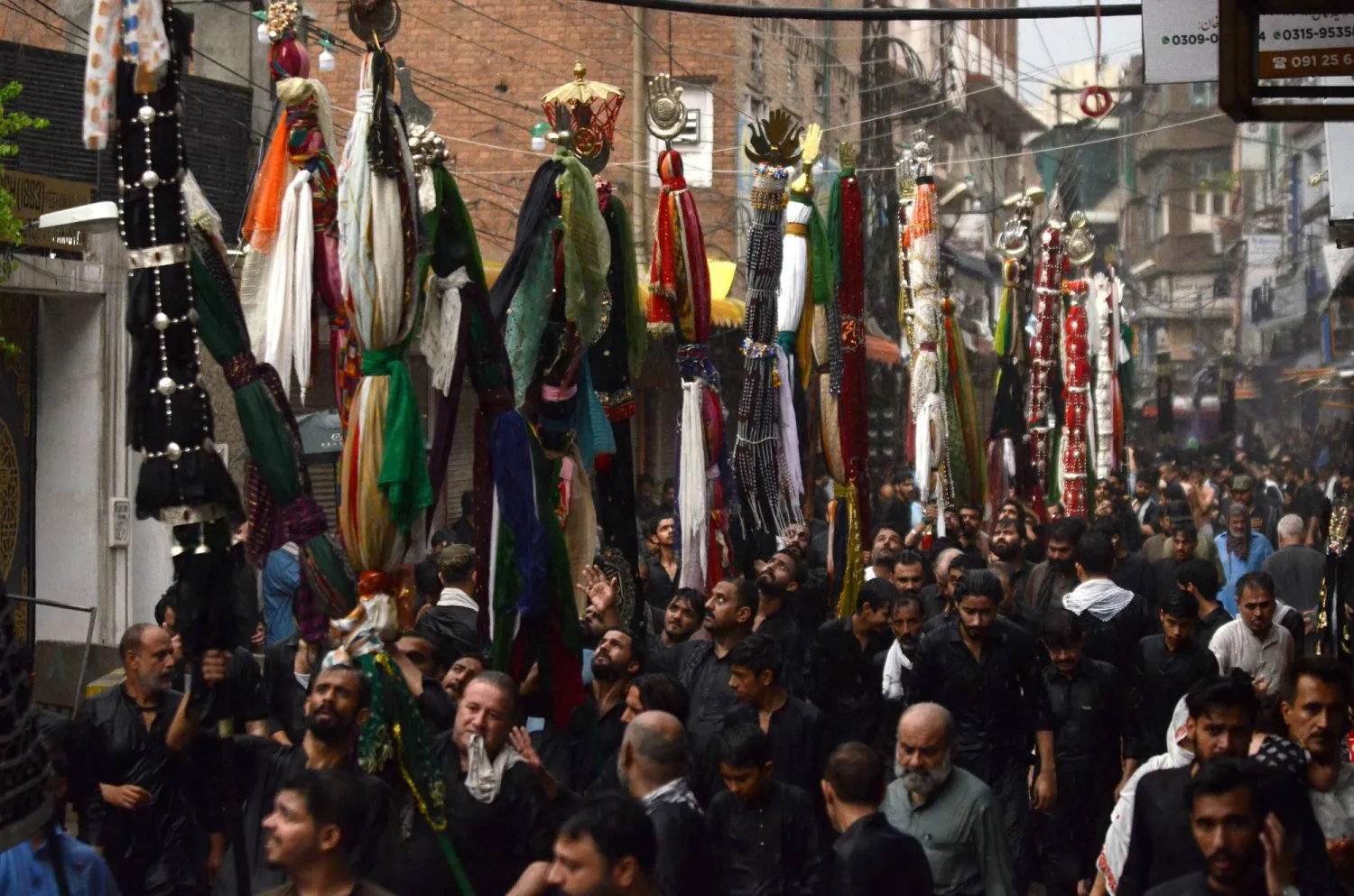 إسلام آباد تنظم الزيارات الدينية وتنفي خبر اختفاء 50 ألف باكستاني (إ.ب.أ)