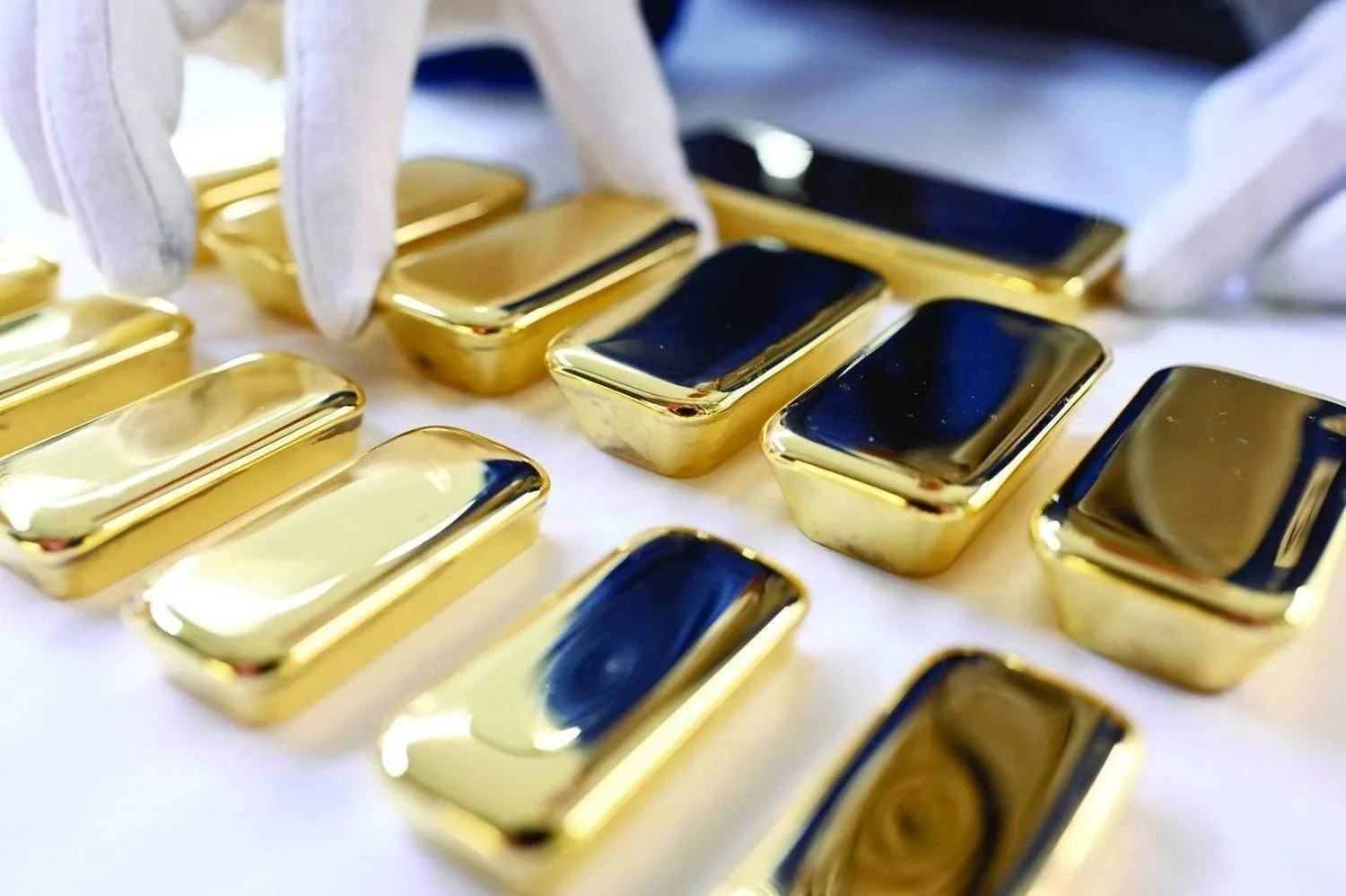 Gold bullion displayed in a store in the German city of Pforzheim (dpa)