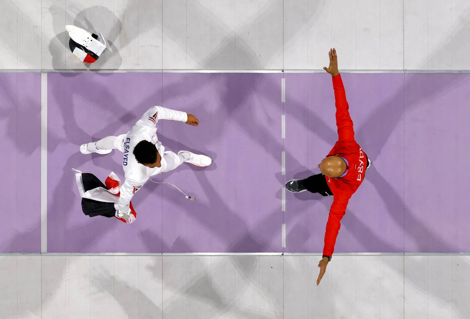 ينتمي السيد إلى عائلة «مبارزة 100%» (رويترز)