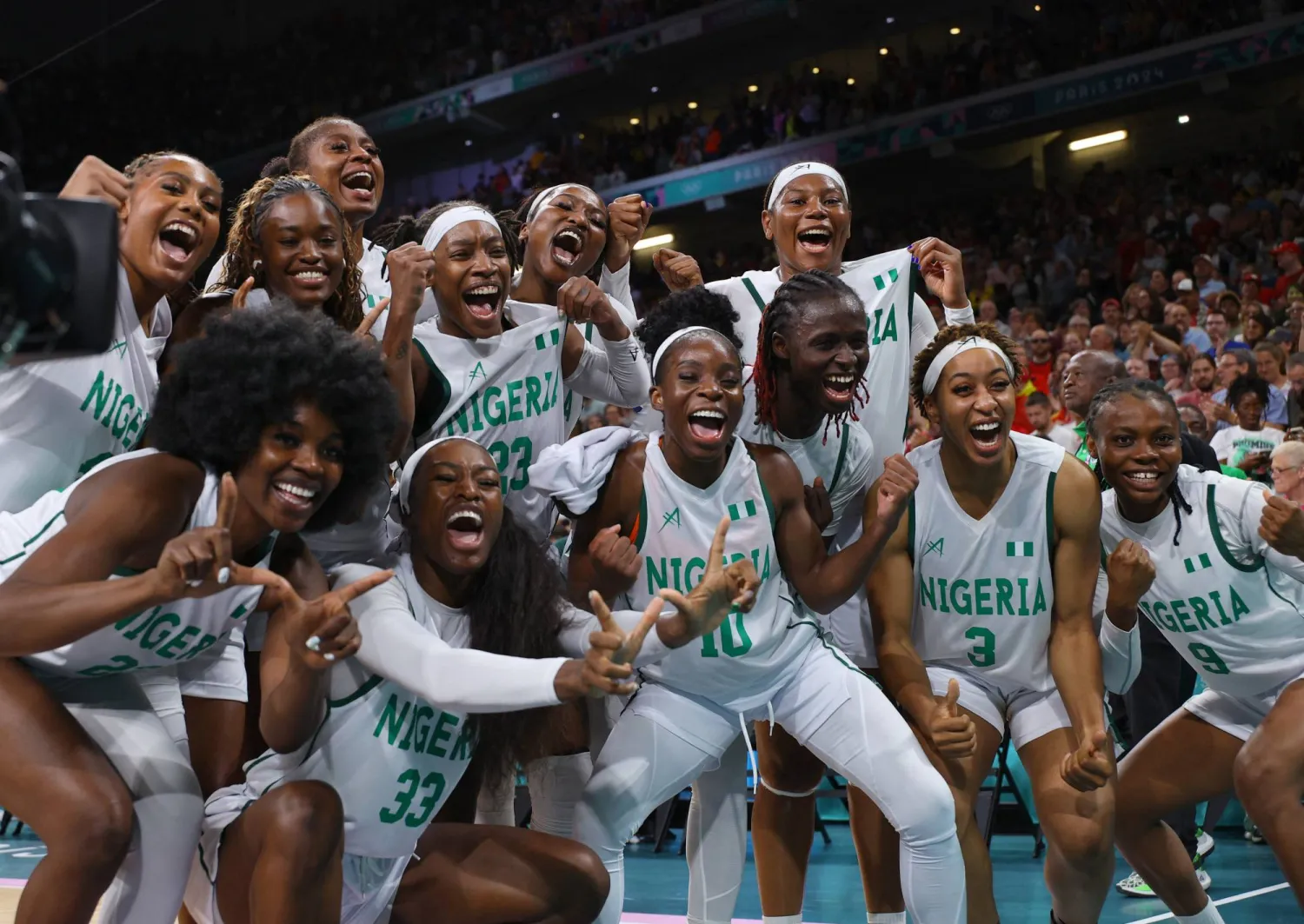 فرحة لاعبات نيجيريا بالفوز على أستراليا (رويترز)