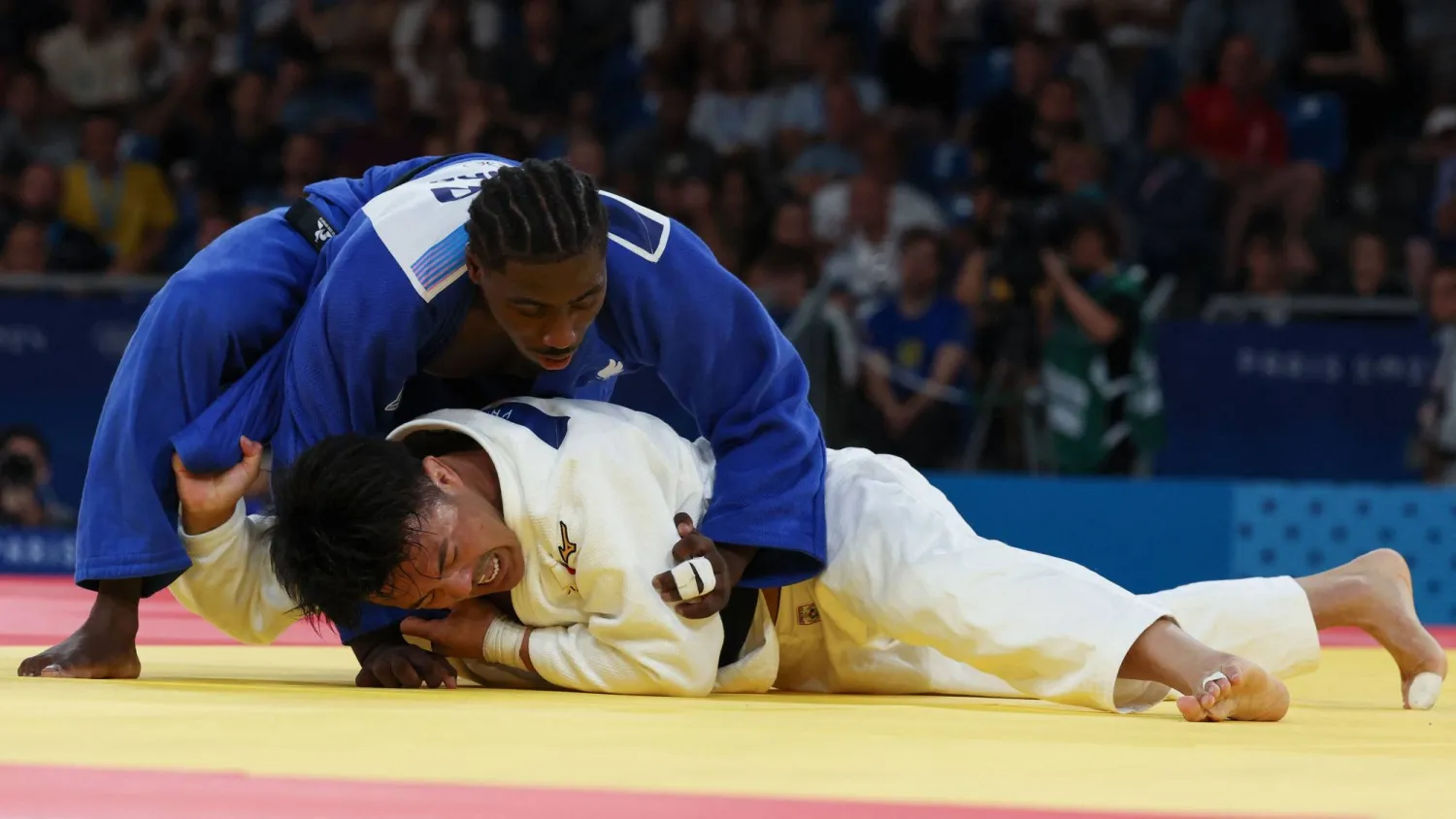 جوان بنجامين غابا وسويشي هاشيموتو (أ.ف.ب)