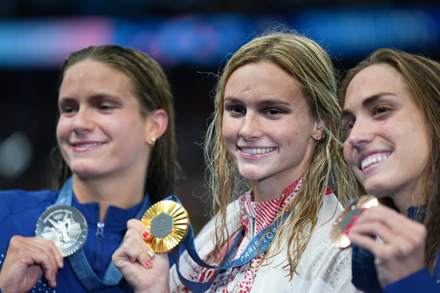 سمر ماكنتوش تتوشح بالذهب (د.ب.أ)