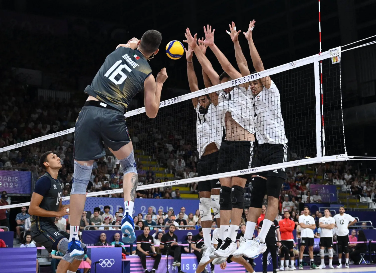 المنتخب المصري لا يزال الأخير في المجموعة من دون أي نقطة (رويترز)