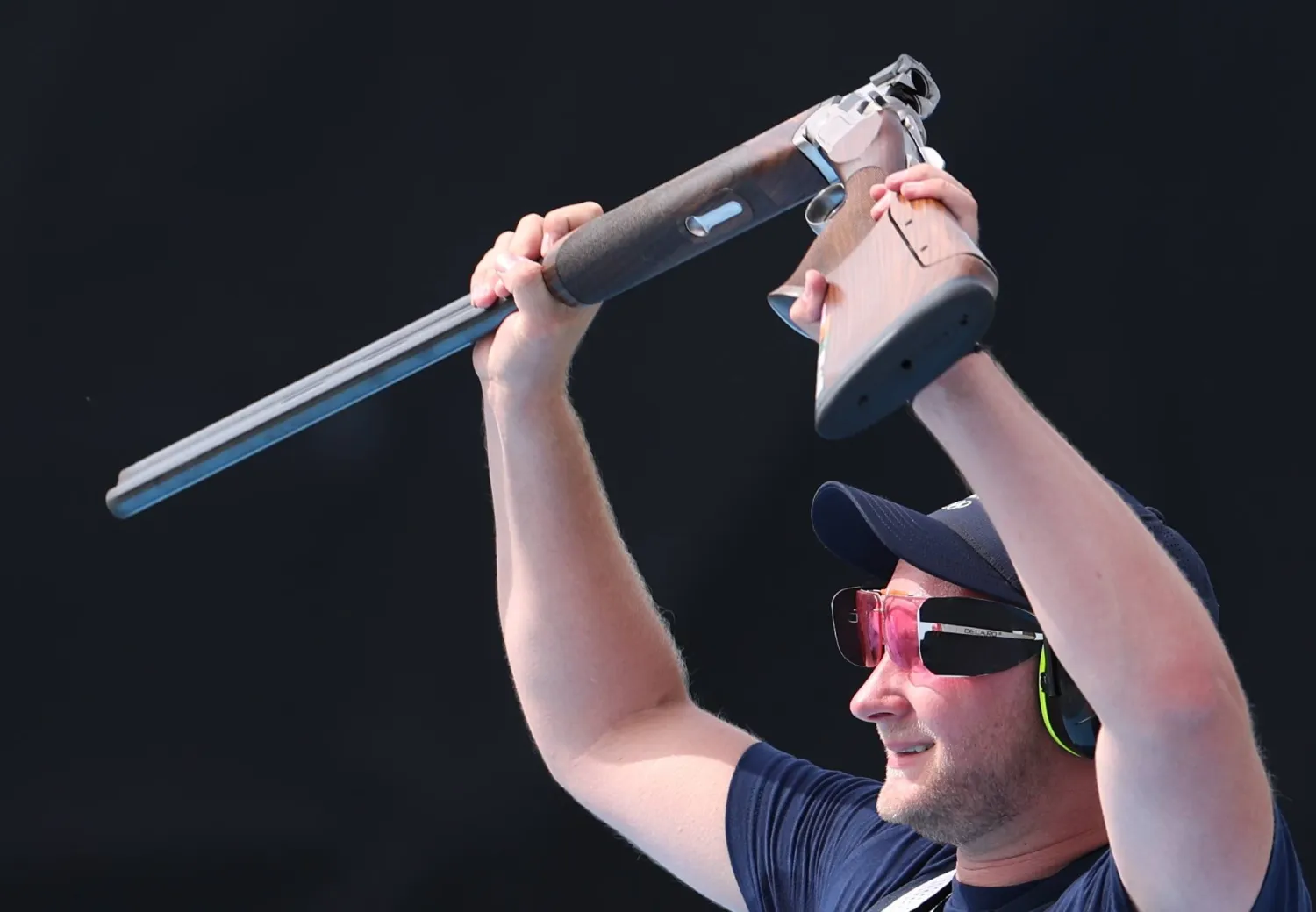 البريطاني نيثن هايلز يحرز ذهبية الأطباق من الحفرة (إ.ب.أ)