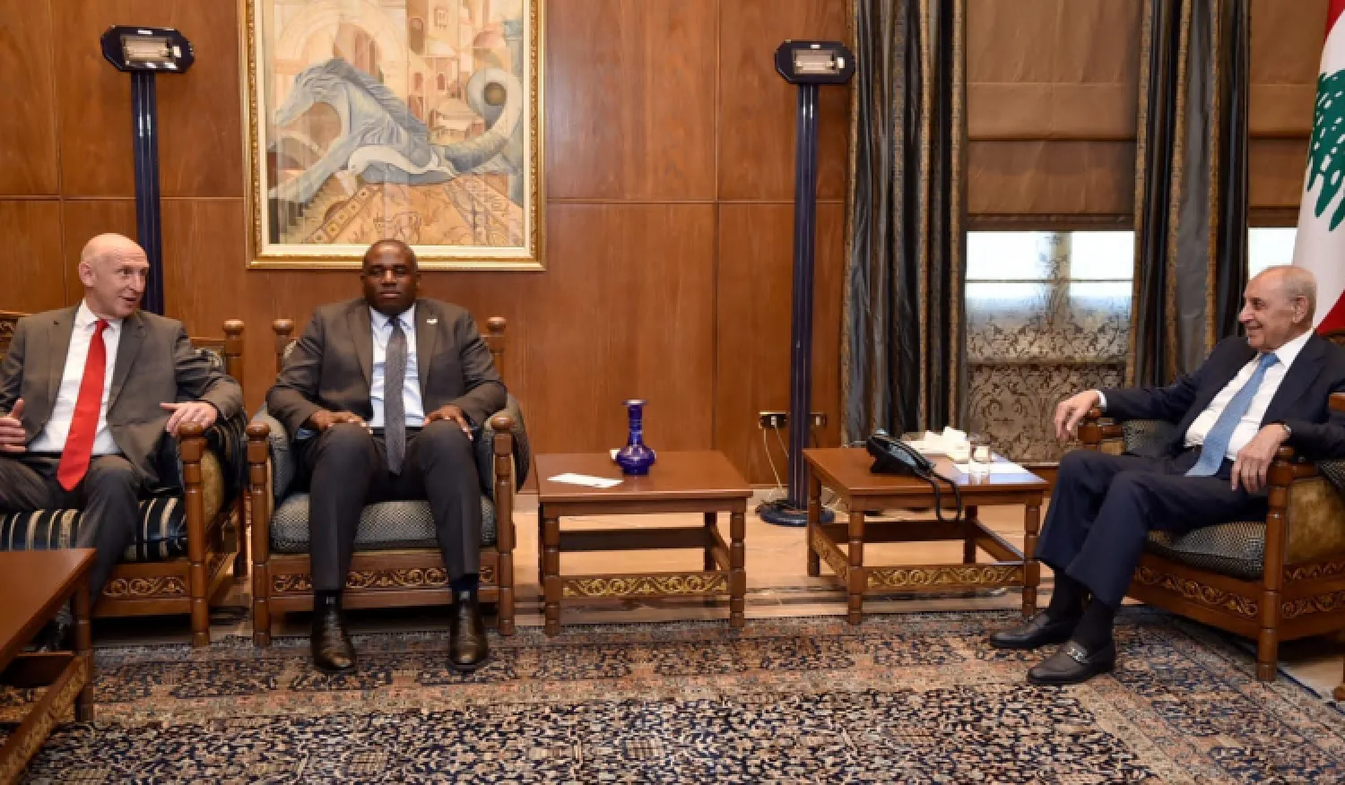 رئيس البرلمان نبيه بري خلال لقائه الوفد الوزاري البريطاني في بيروت (رئاسة البرلمان)