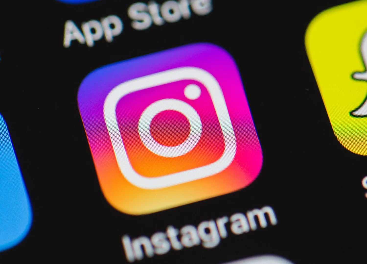 FILED - 17 May 2016, North Rhine-Westphalia, Duesseldorf: The Instagram logo is seen on an Apple iPhone 6. Photo: Rolf Vennenbernd/dpa