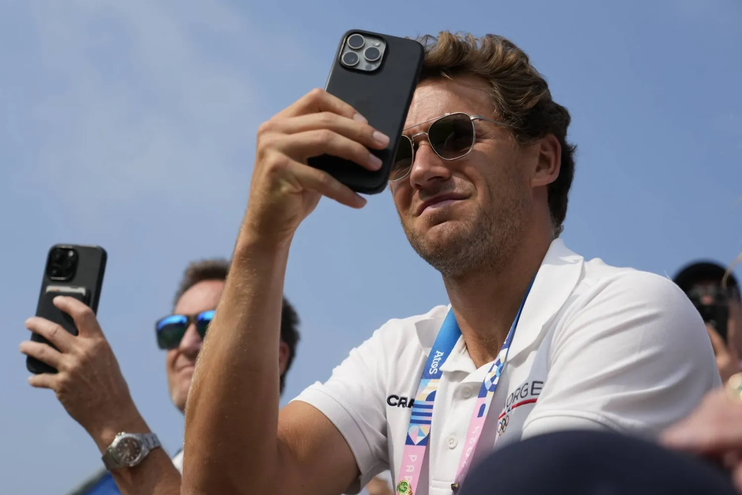 كاسبر رود يتابع منافسات الغولف في أولمبياد باريس (أ.ب)