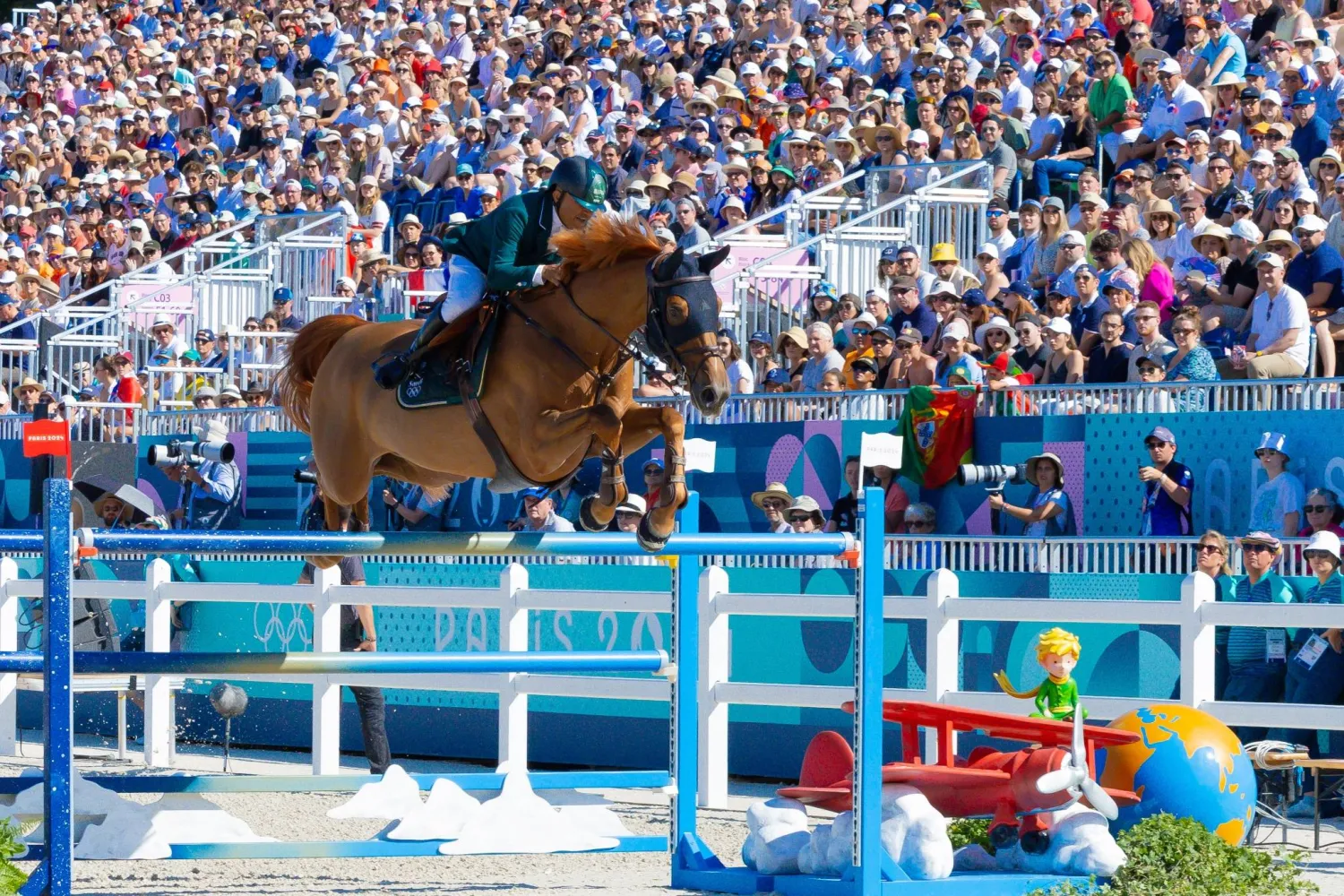 رمزي الدهامي خلال منافسات قفز الحواجز (الأولمبية السعودية)