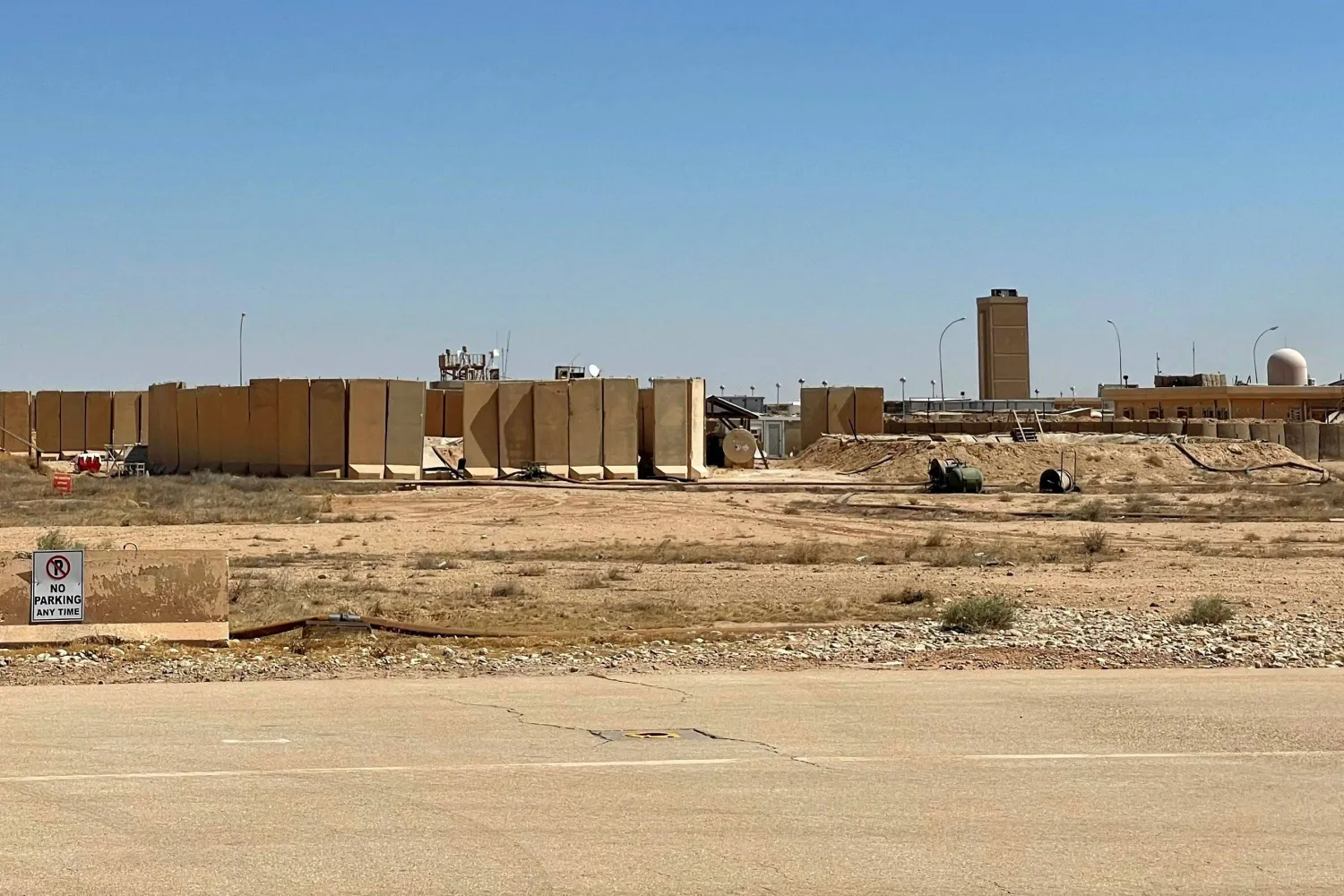 قاعدة «عين الأسد» غرب العراق (أ.ف.ب)