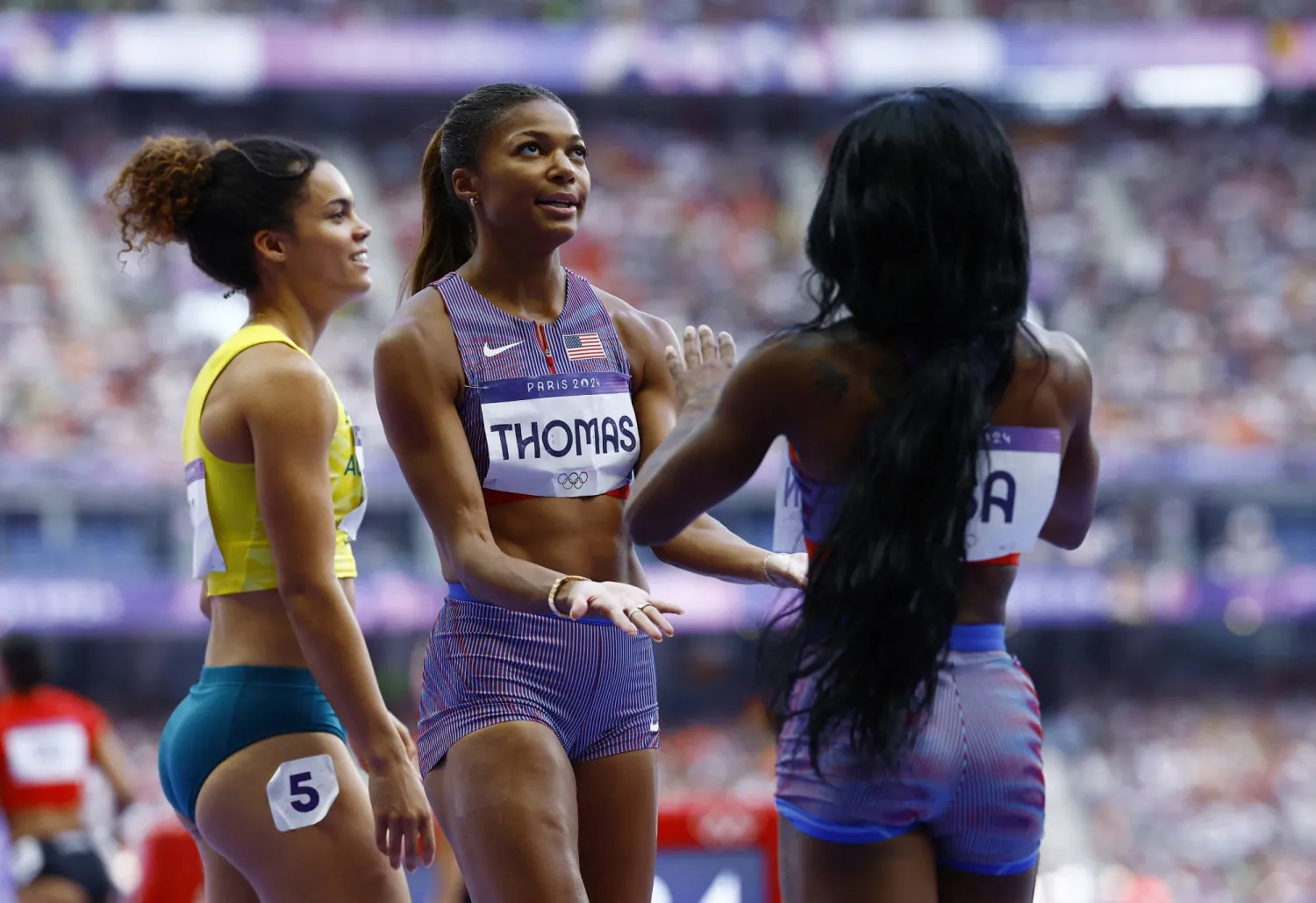 شاكاري ريتشاردسون وغابي توماس (رويترز)