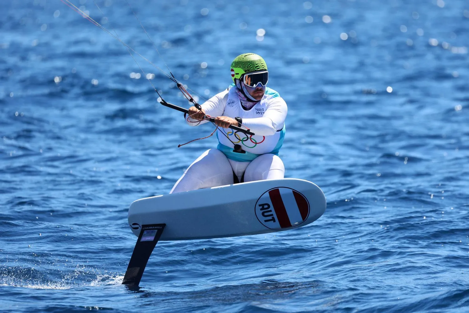 النمساوي فالنتين بونتوس يظفر بذهبية التزلج الشراعي (أ.ف.ب)