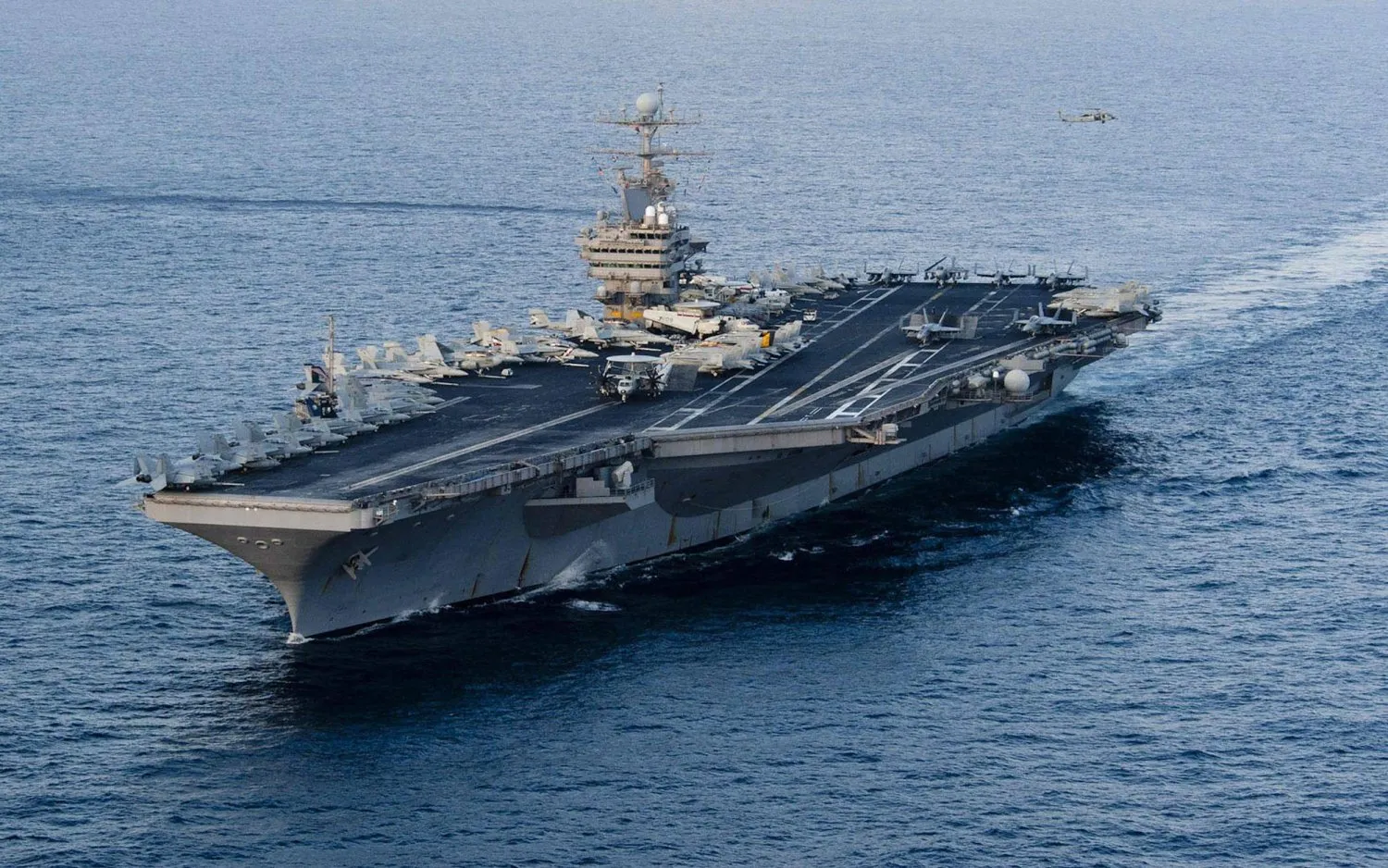 ABD uçak gemisi USS Abraham Lincoln