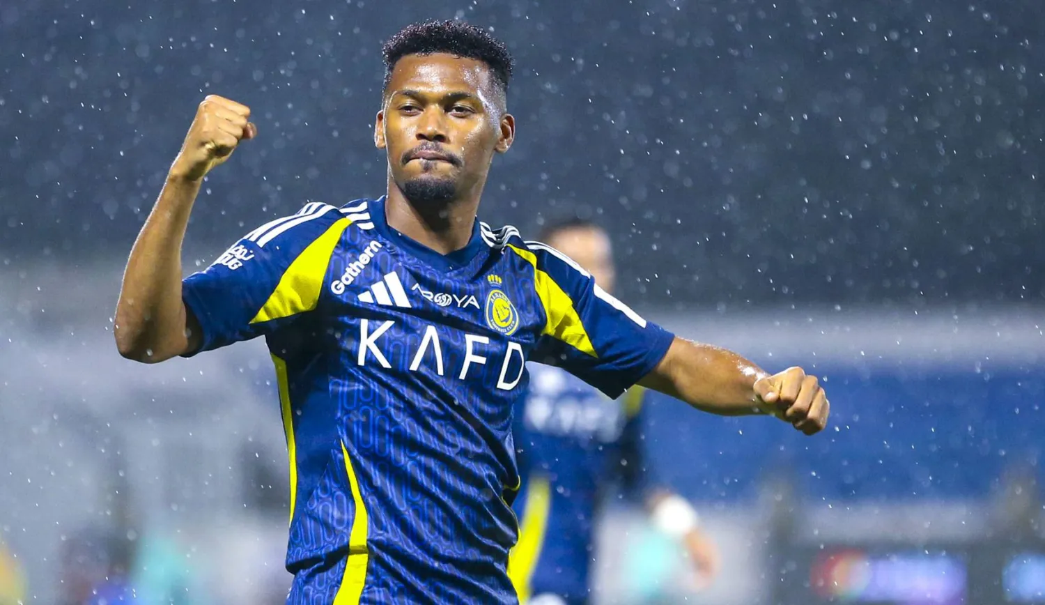 أيمن يحيى محتفلاً بهدفه في مرمى التعاون (تصوير: سعد الدوسري)