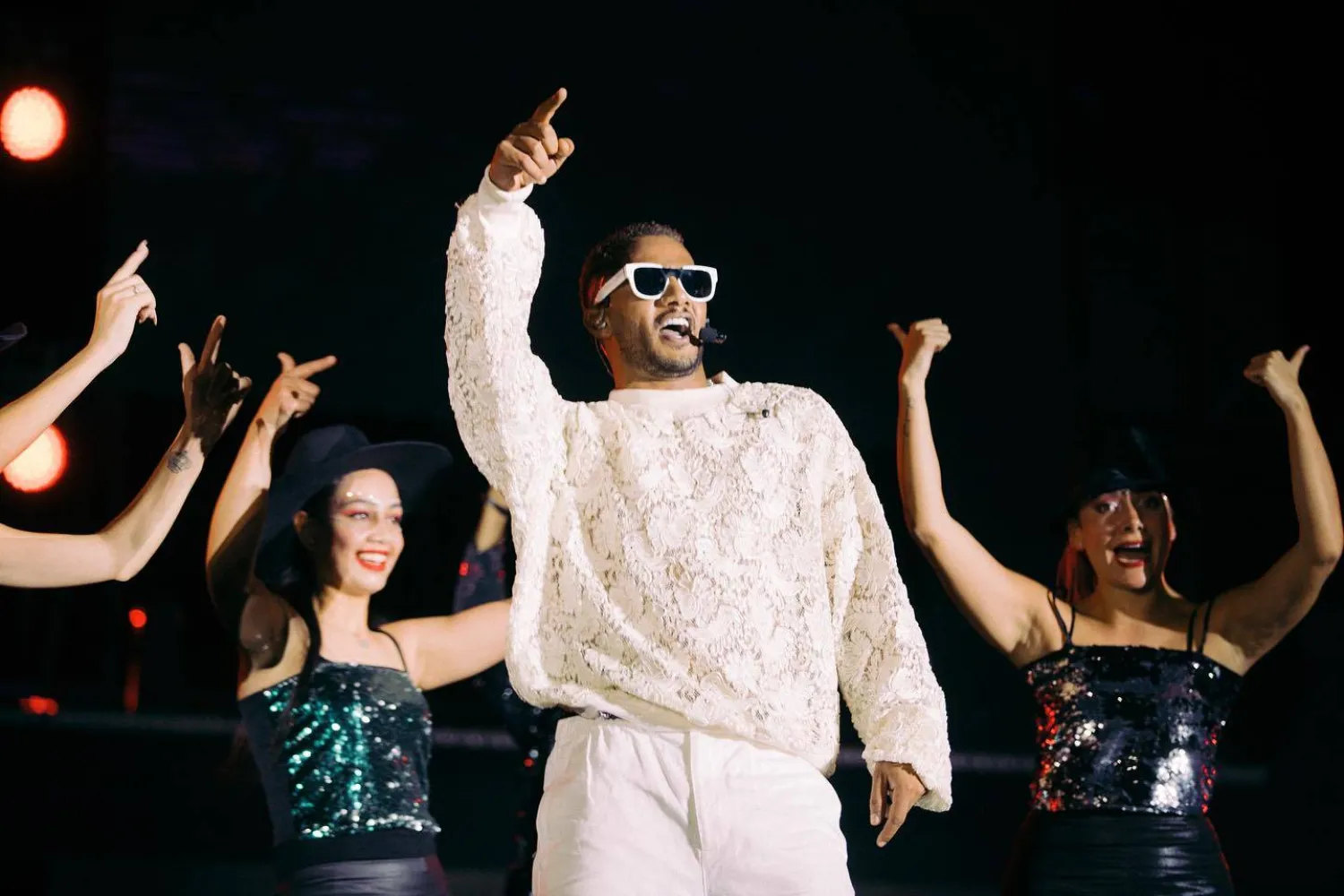 محمد رمضان في أحد حفلاته (حسابه على «فيسبوك»)