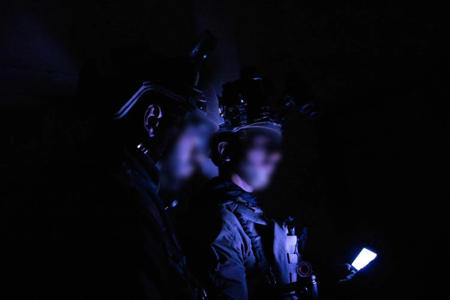 جنود إسرائيليون خلال عمليات ليلية في قطاع غزة (موقع الجيش الإسرائيلي)